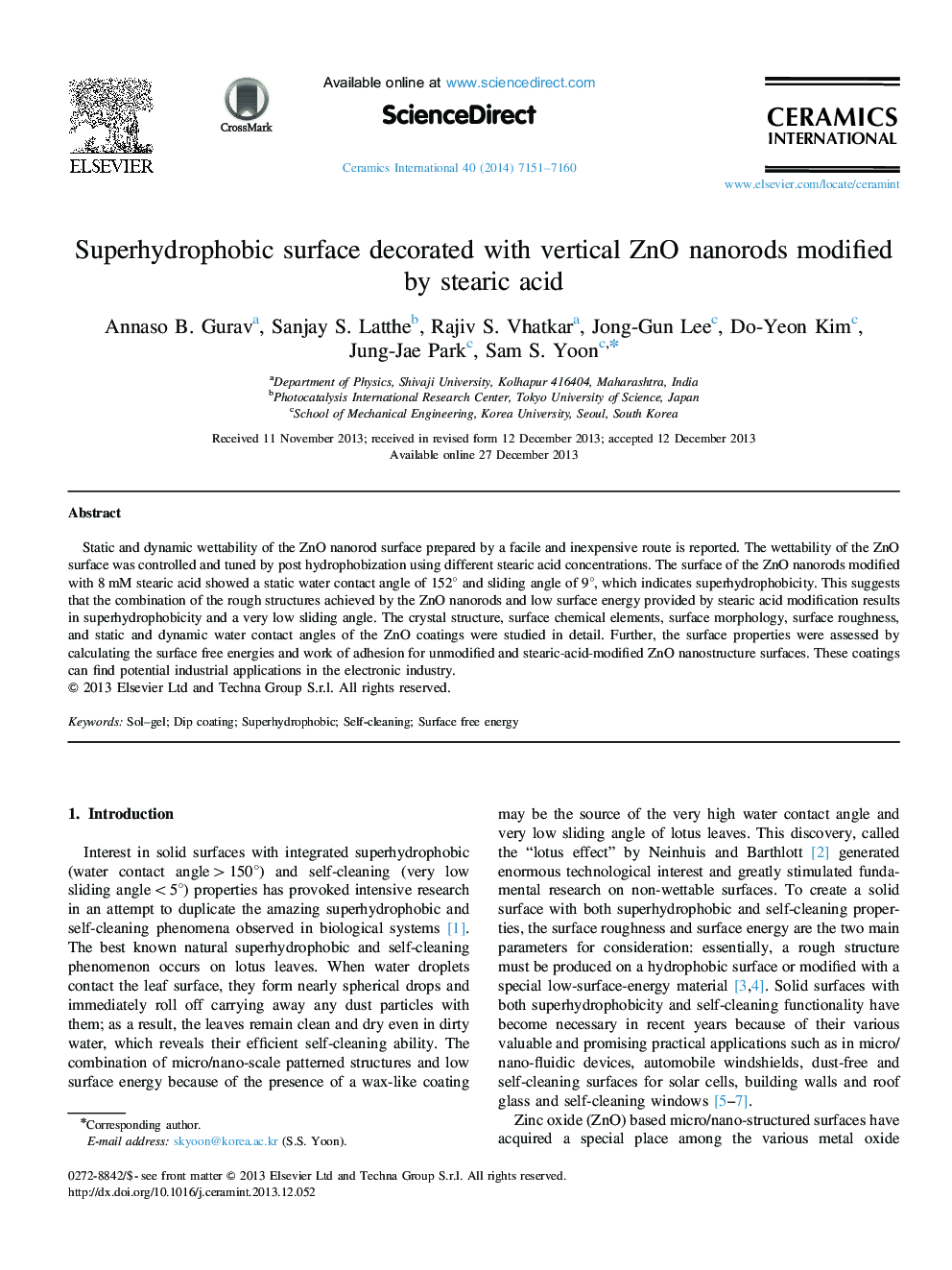 Superhydrophobic surface decorated with vertical ZnO nanorods modified by stearic acid