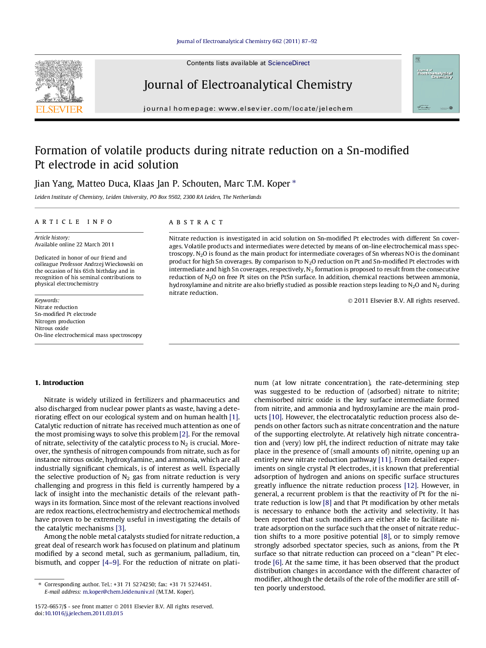 Formation of volatile products during nitrate reduction on a Sn-modified Pt electrode in acid solution