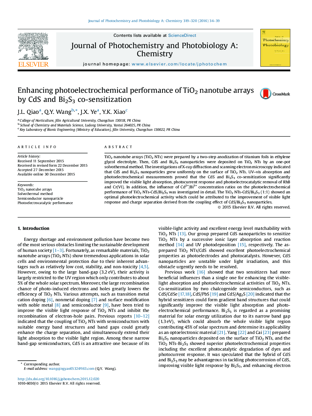 افزایش عملکرد فتوالکتروشیمیایی از آرایه های نانولوله TiO2 توسط CdS و Bi2S3 همکاری حساس