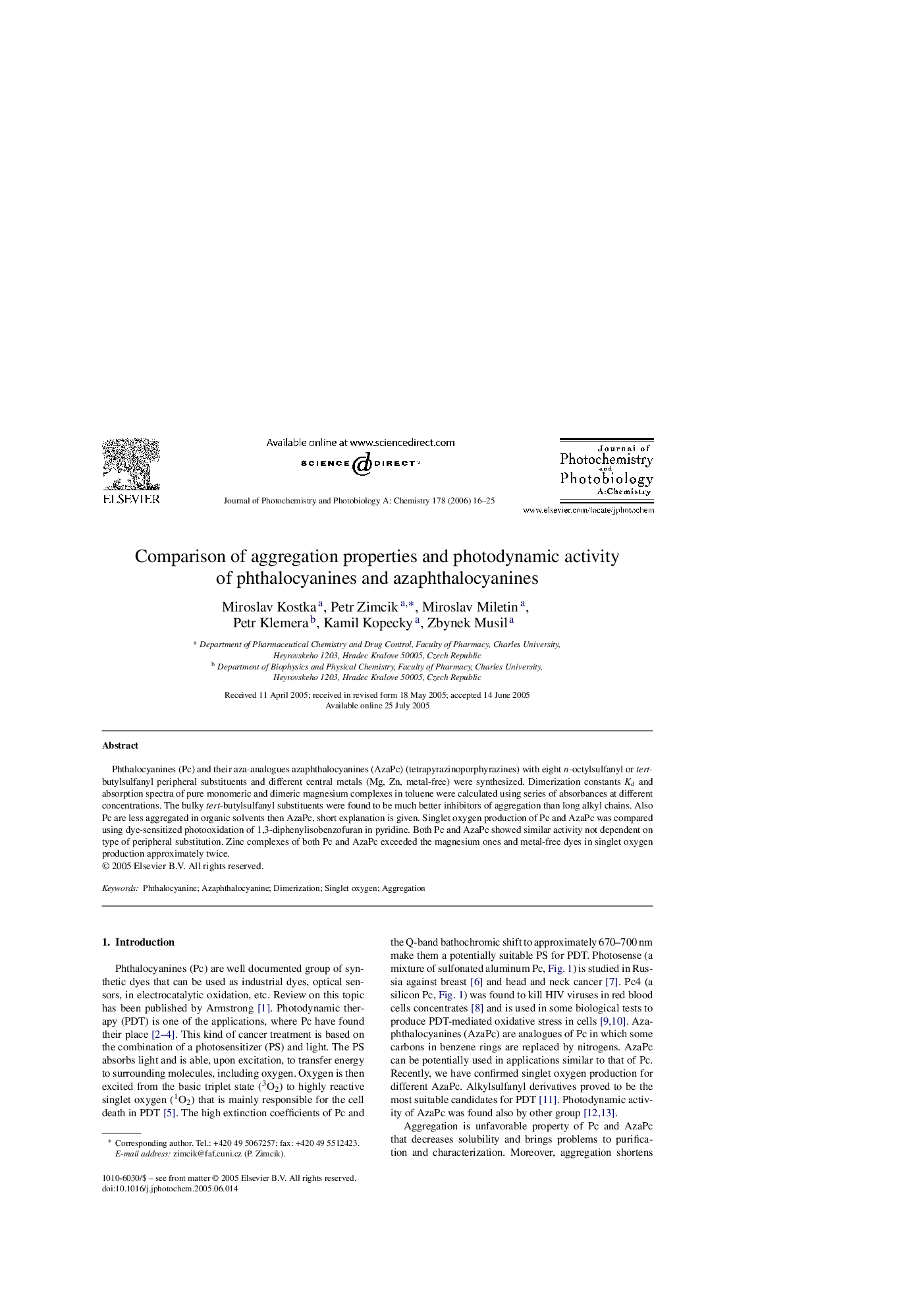 Comparison of aggregation properties and photodynamic activity of phthalocyanines and azaphthalocyanines