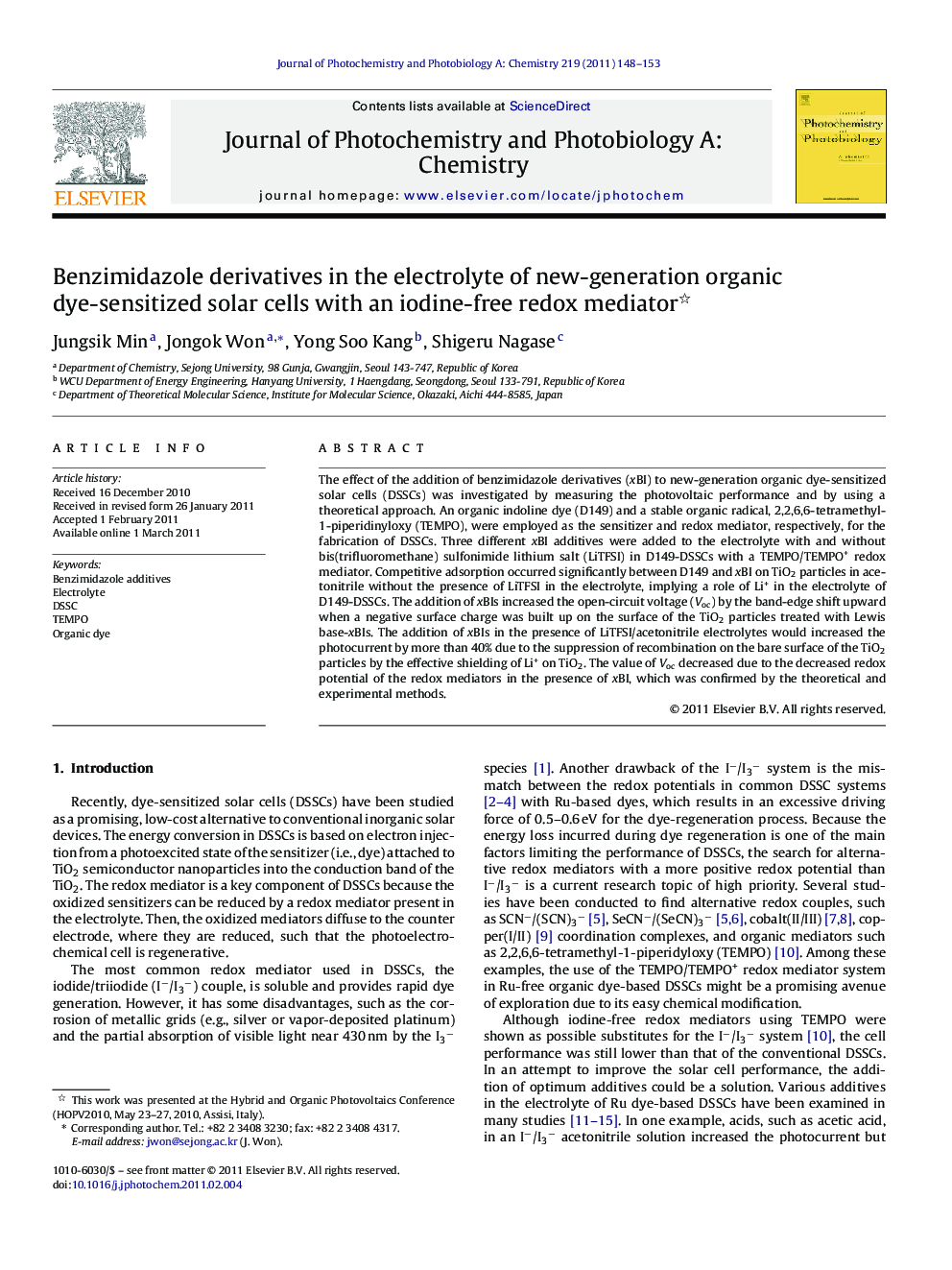 Benzimidazole derivatives in the electrolyte of new-generation organic dye-sensitized solar cells with an iodine-free redox mediator 