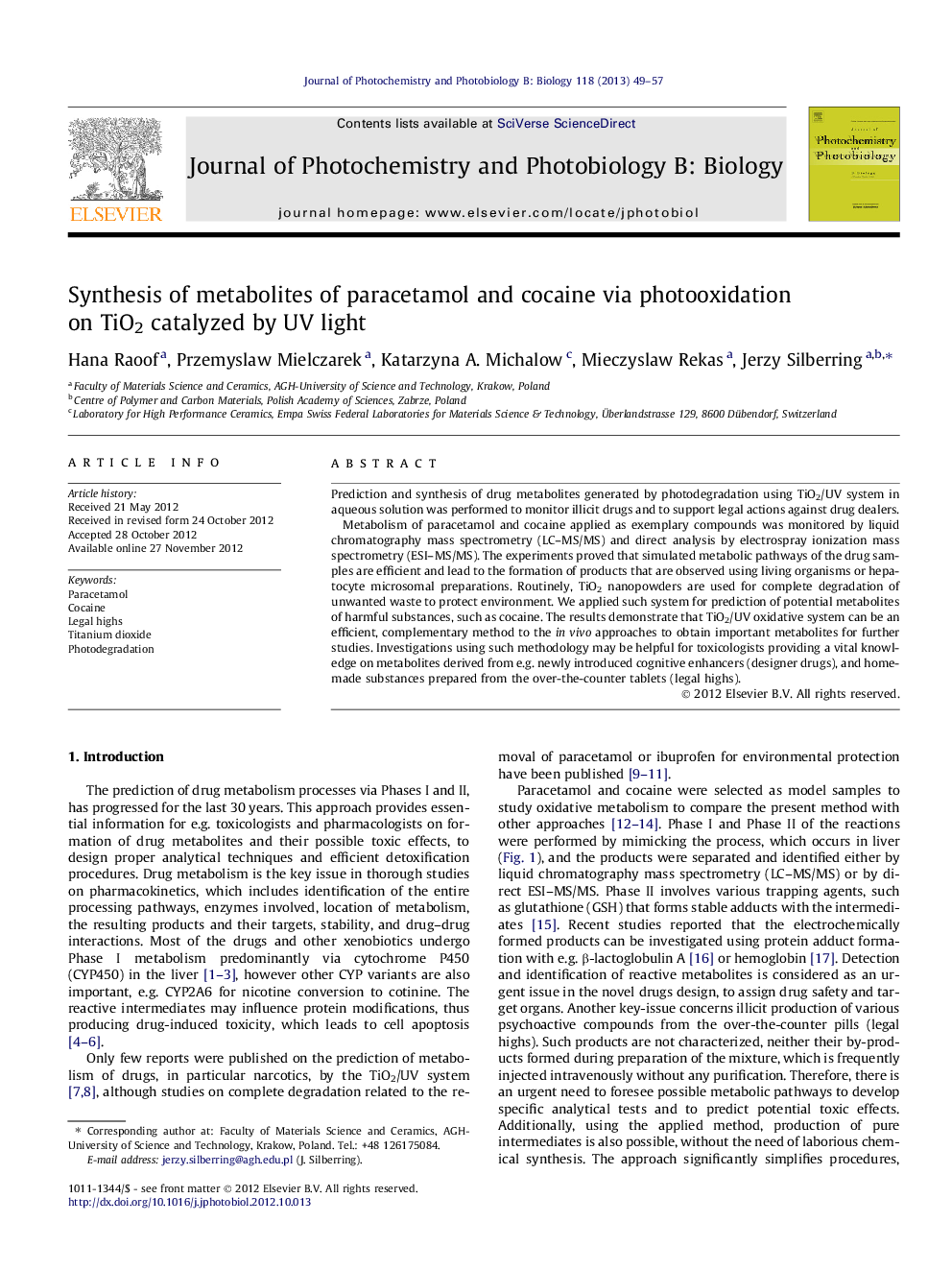 Synthesis of metabolites of paracetamol and cocaine via photooxidation on TiO2 catalyzed by UV light