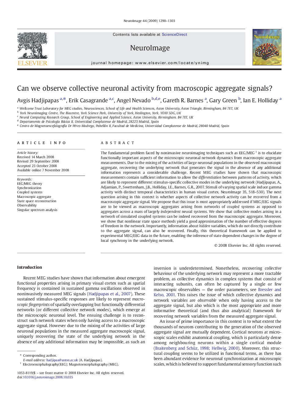 Can we observe collective neuronal activity from macroscopic aggregate signals?