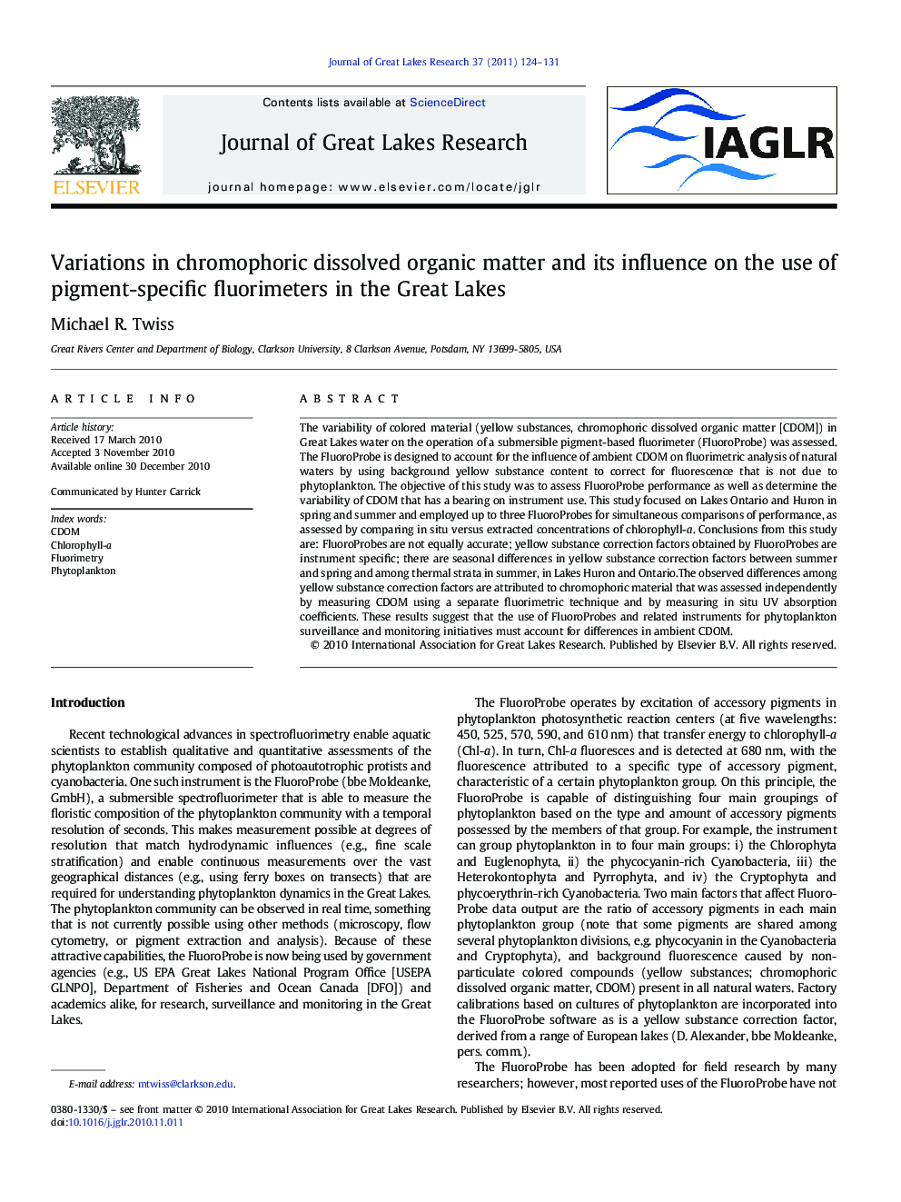 Variations in chromophoric dissolved organic matter and its influence on the use of pigment-specific fluorimeters in the Great Lakes