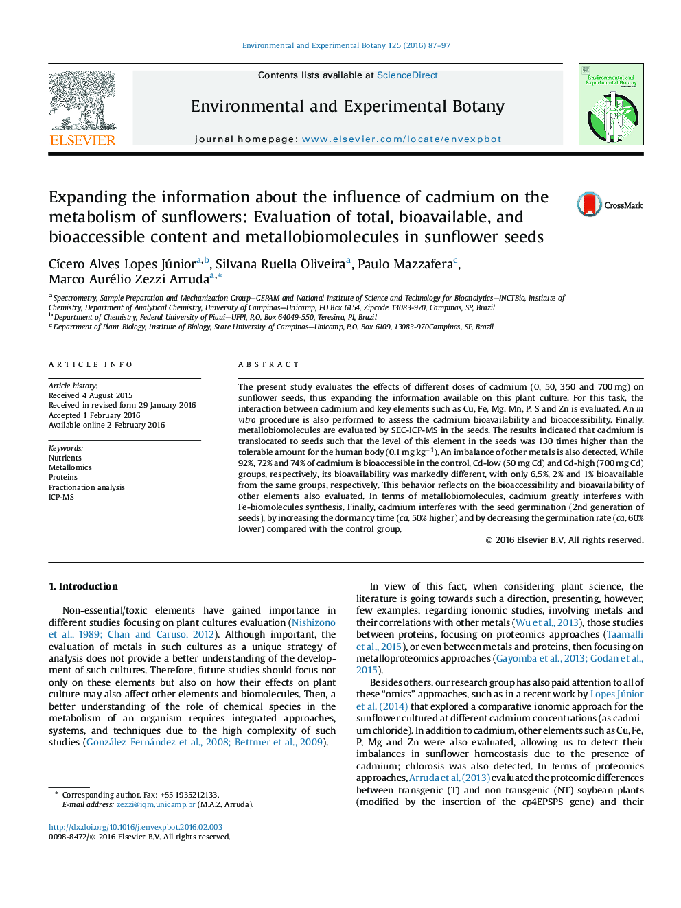 گسترش اطلاعات در مورد تاثیر کادمیوم بر متابولیسم آفتابگردان: ارزیابی محتوای کل، قابل دسترس و قابل دسترس و متلبوموکل ها در دانه های آفتابگردان 