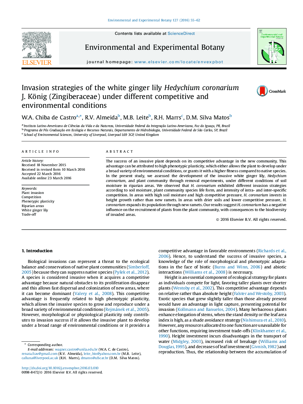 Invasion strategies of the white ginger lily Hedychium coronarium J. König (Zingiberaceae) under different competitive and environmental conditions