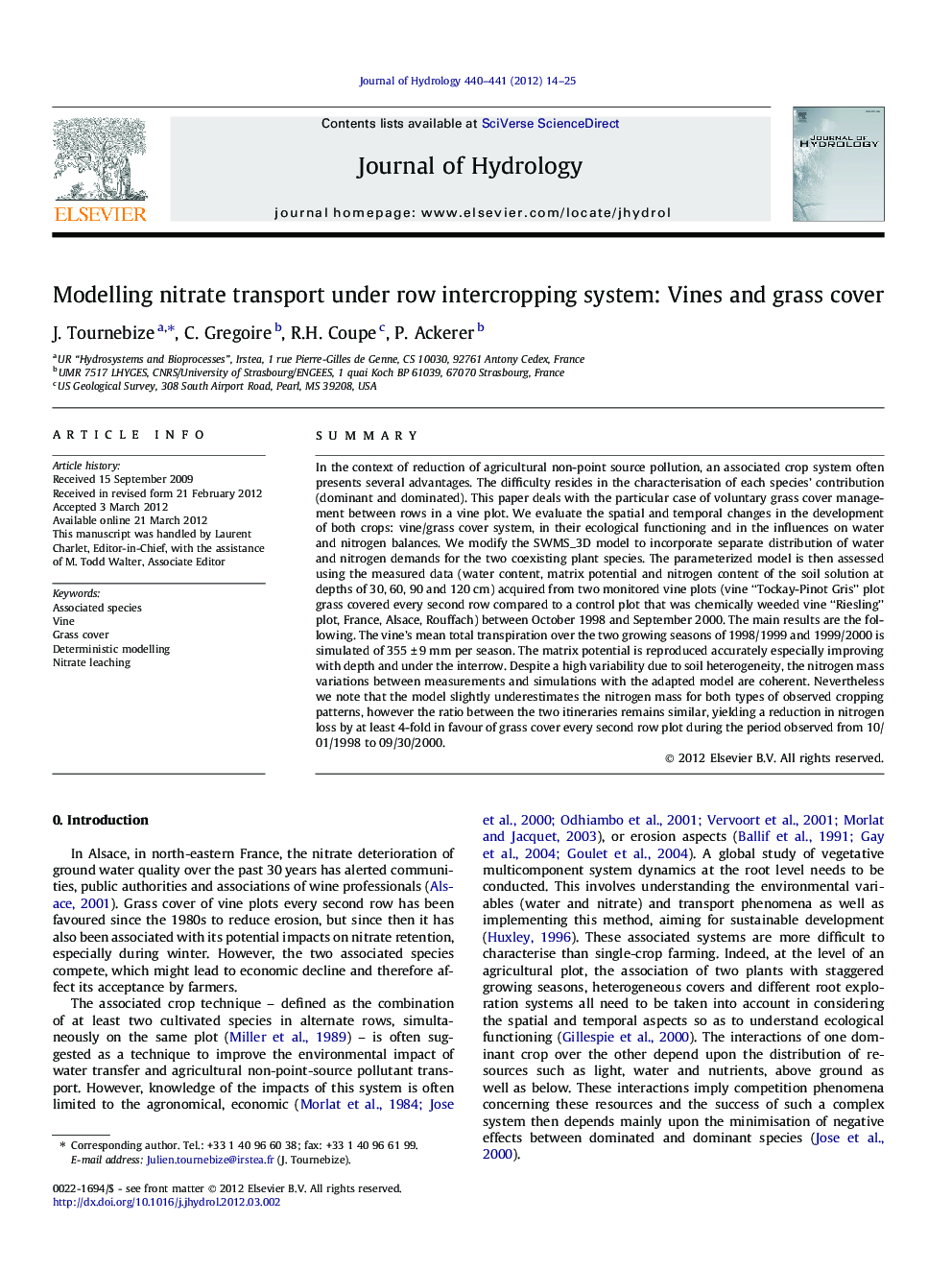 Modelling nitrate transport under row intercropping system: Vines and grass cover