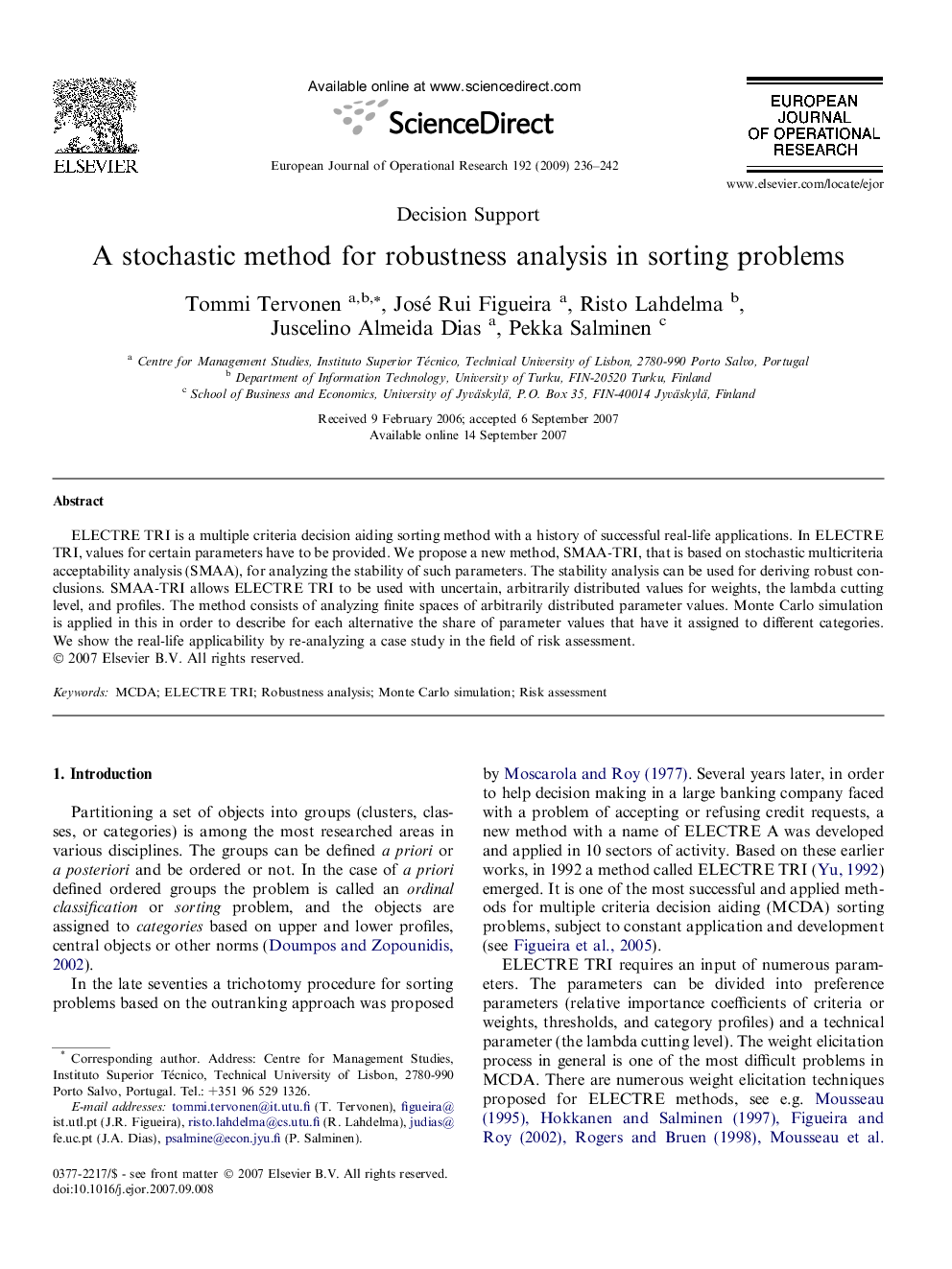 A stochastic method for robustness analysis in sorting problems
