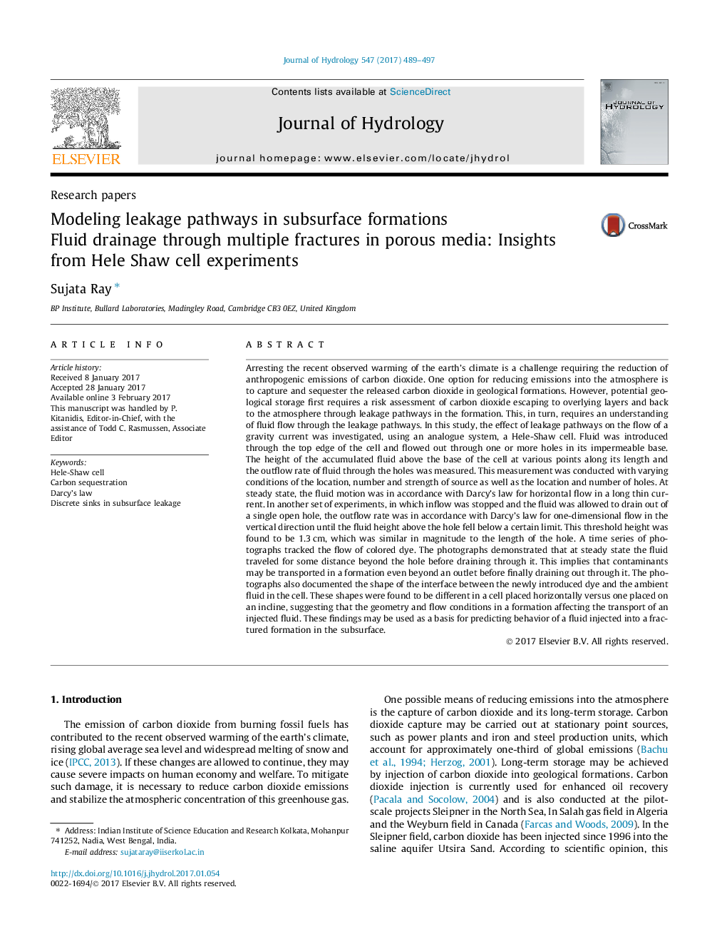 Research papersModeling leakage pathways in subsurface formations: Fluid drainage through multiple fractures in porous media: Insights from Hele Shaw cell experiments