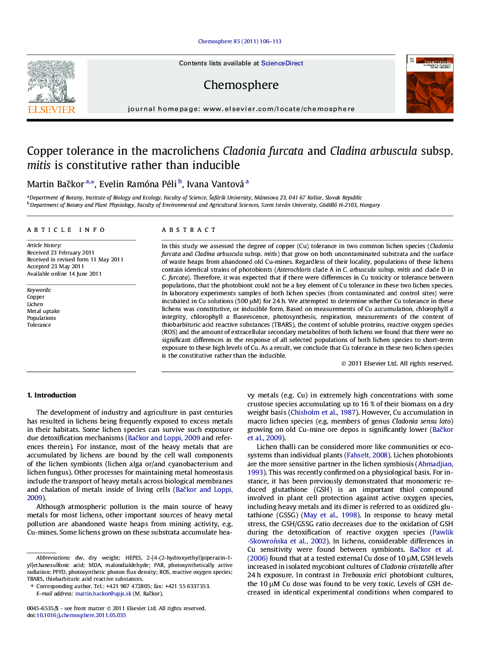 Copper tolerance in the macrolichens Cladonia furcata and Cladina arbuscula subsp. mitis is constitutive rather than inducible