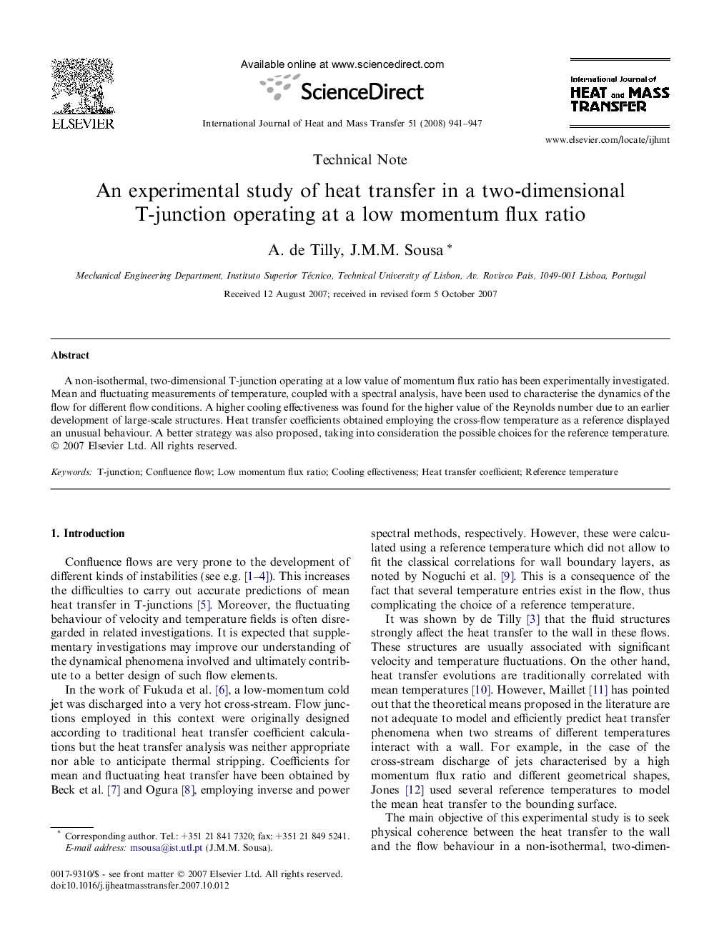 An experimental study of heat transfer in a two-dimensional T-junction operating at a low momentum flux ratio