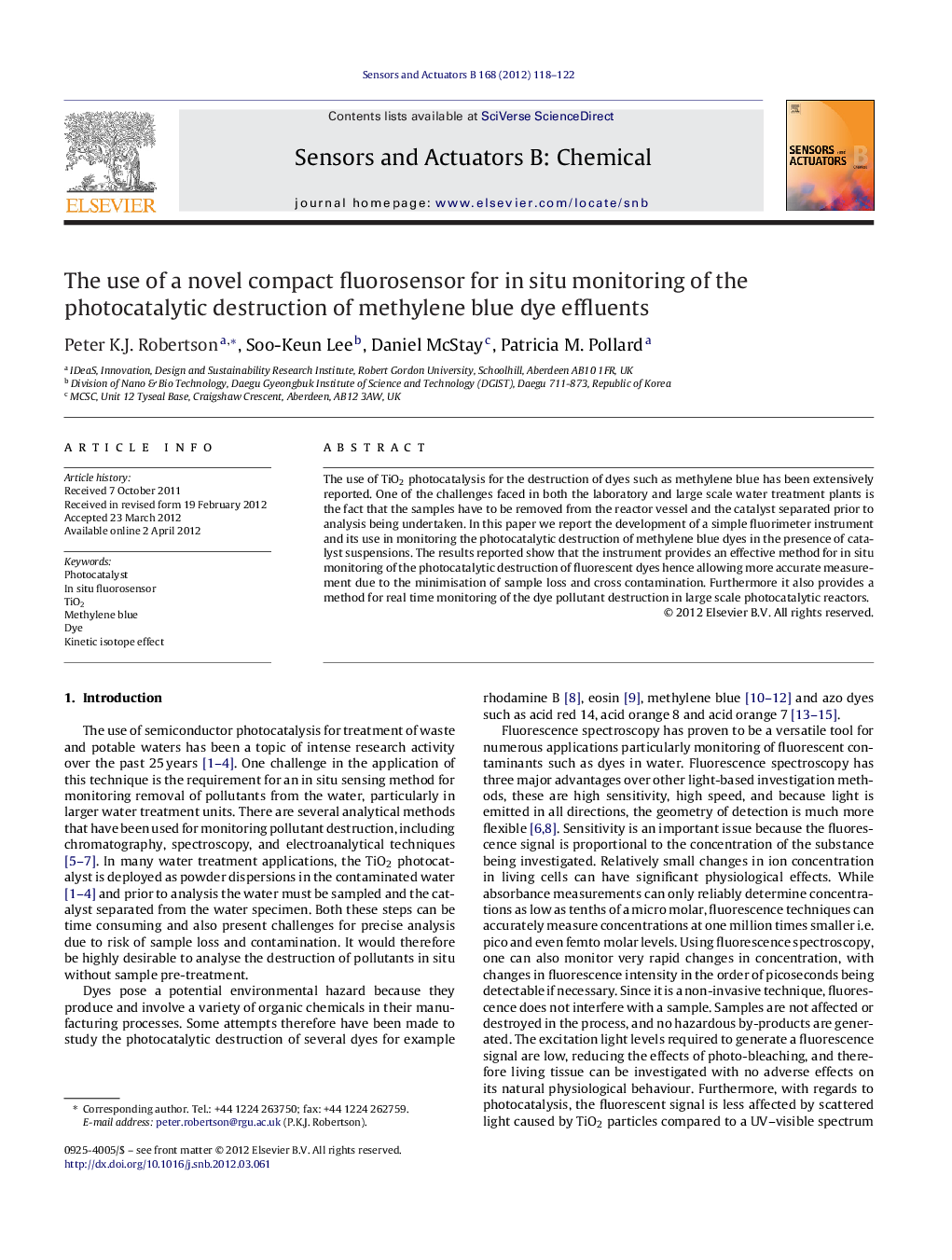 The use of a novel compact fluorosensor for in situ monitoring of the photocatalytic destruction of methylene blue dye effluents