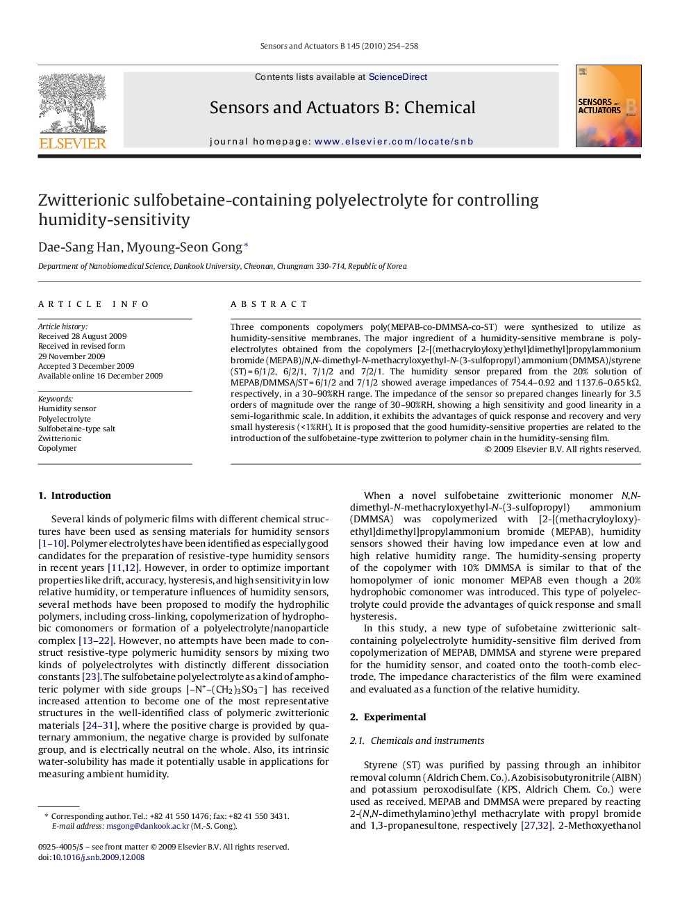 Zwitterionic sulfobetaine-containing polyelectrolyte for controlling humidity-sensitivity