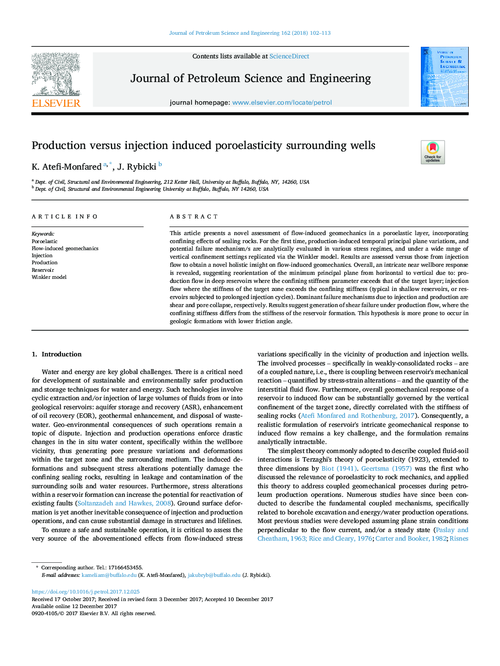 Production versus injection induced poroelasticity surrounding wells