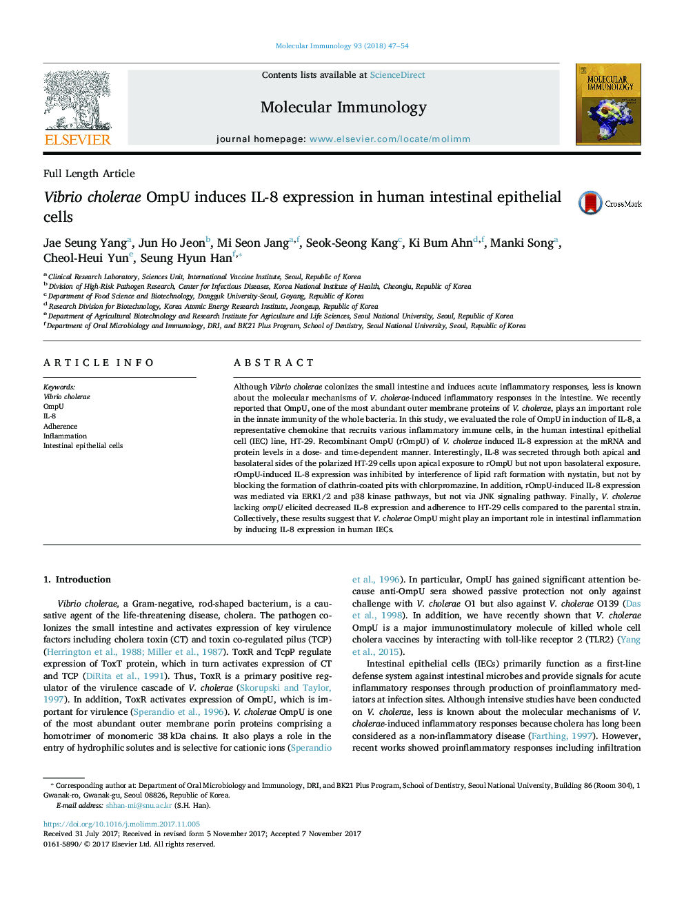 Vibrio cholerae OmpU induces IL-8 expression in human intestinal epithelial cells