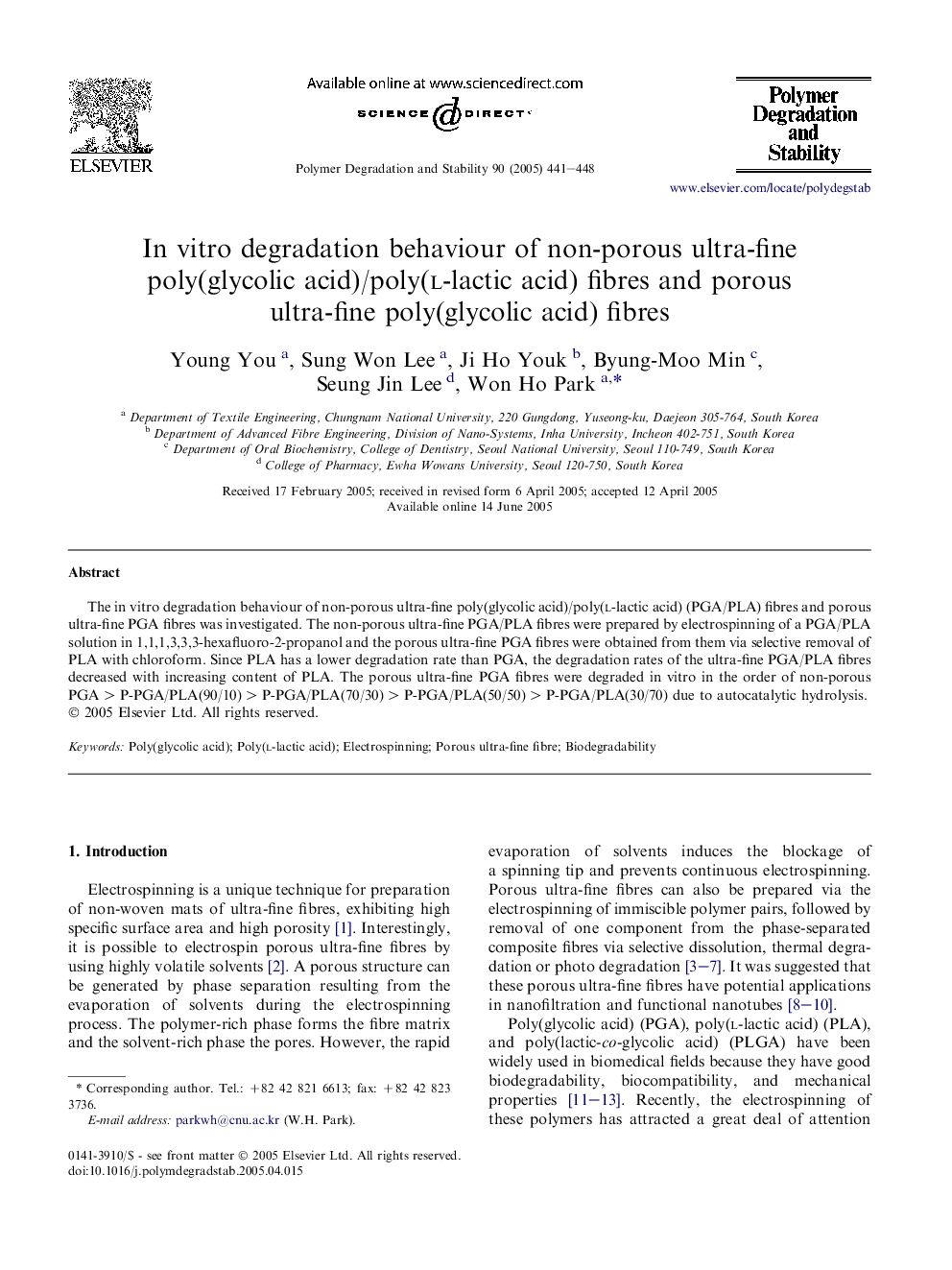 In vitro degradation behaviour of non-porous ultra-fine poly(glycolic acid)/poly(l-lactic acid) fibres and porous ultra-fine poly(glycolic acid) fibres