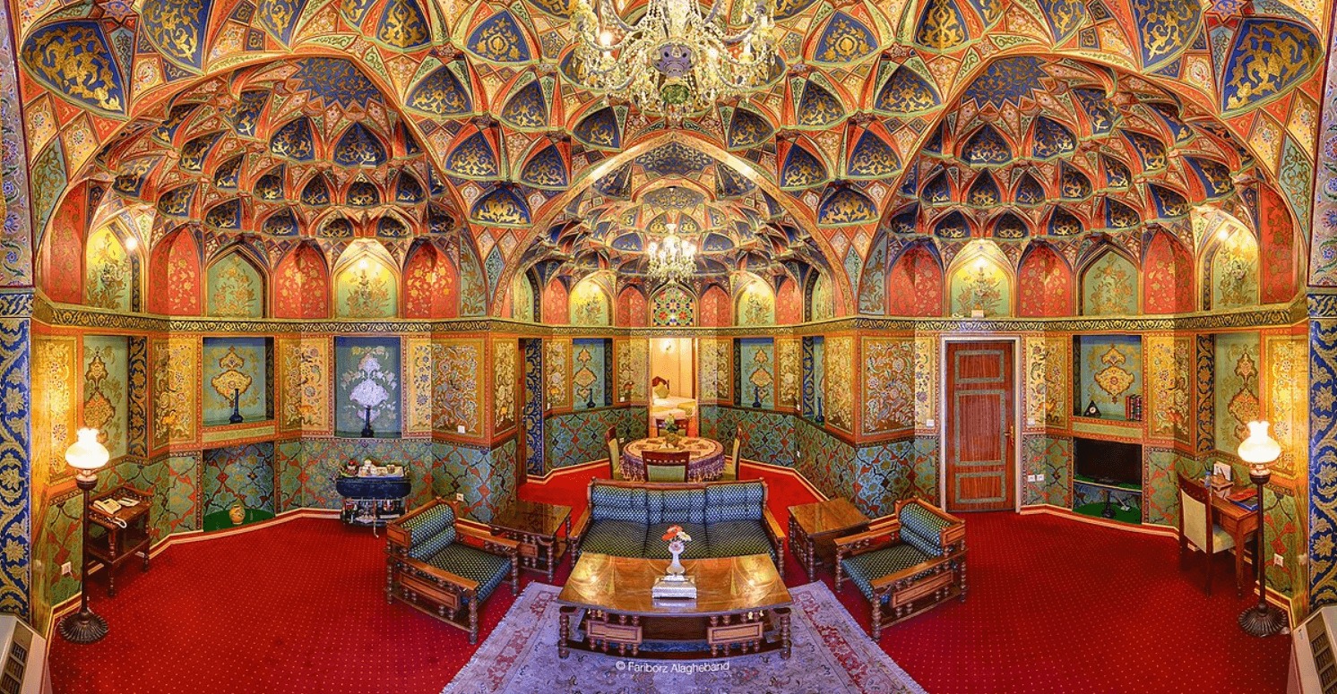 10 دلیل برای اقامت در هتل عباسی اصفهان