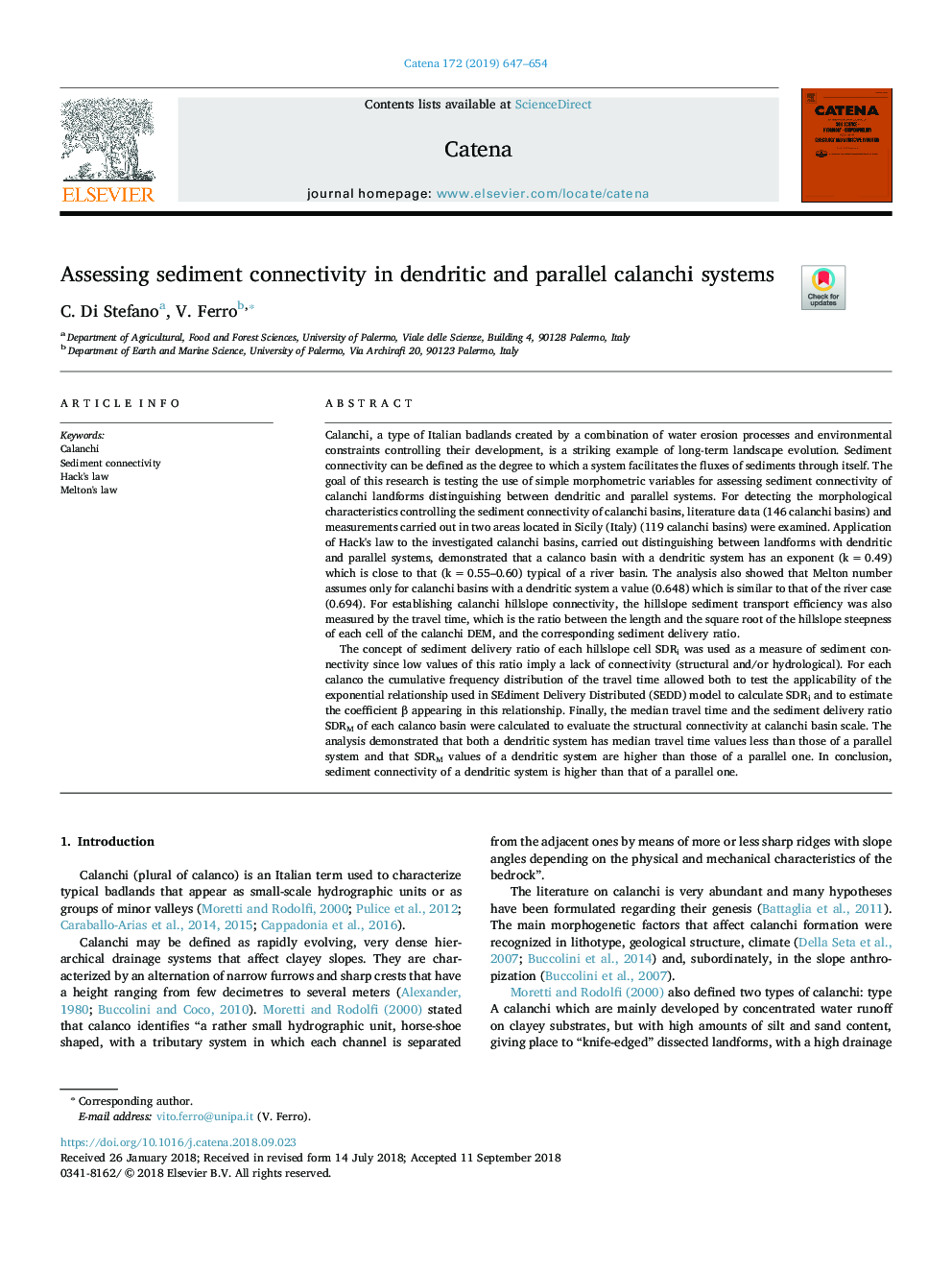 Assessing sediment connectivity in dendritic and parallel calanchi systems