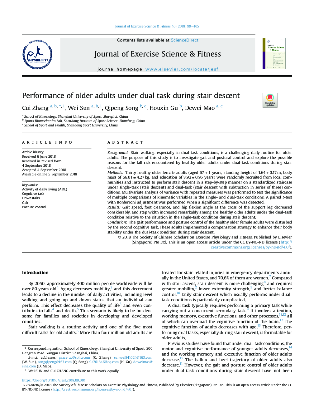 Performance of older adults under dual task during stair descent