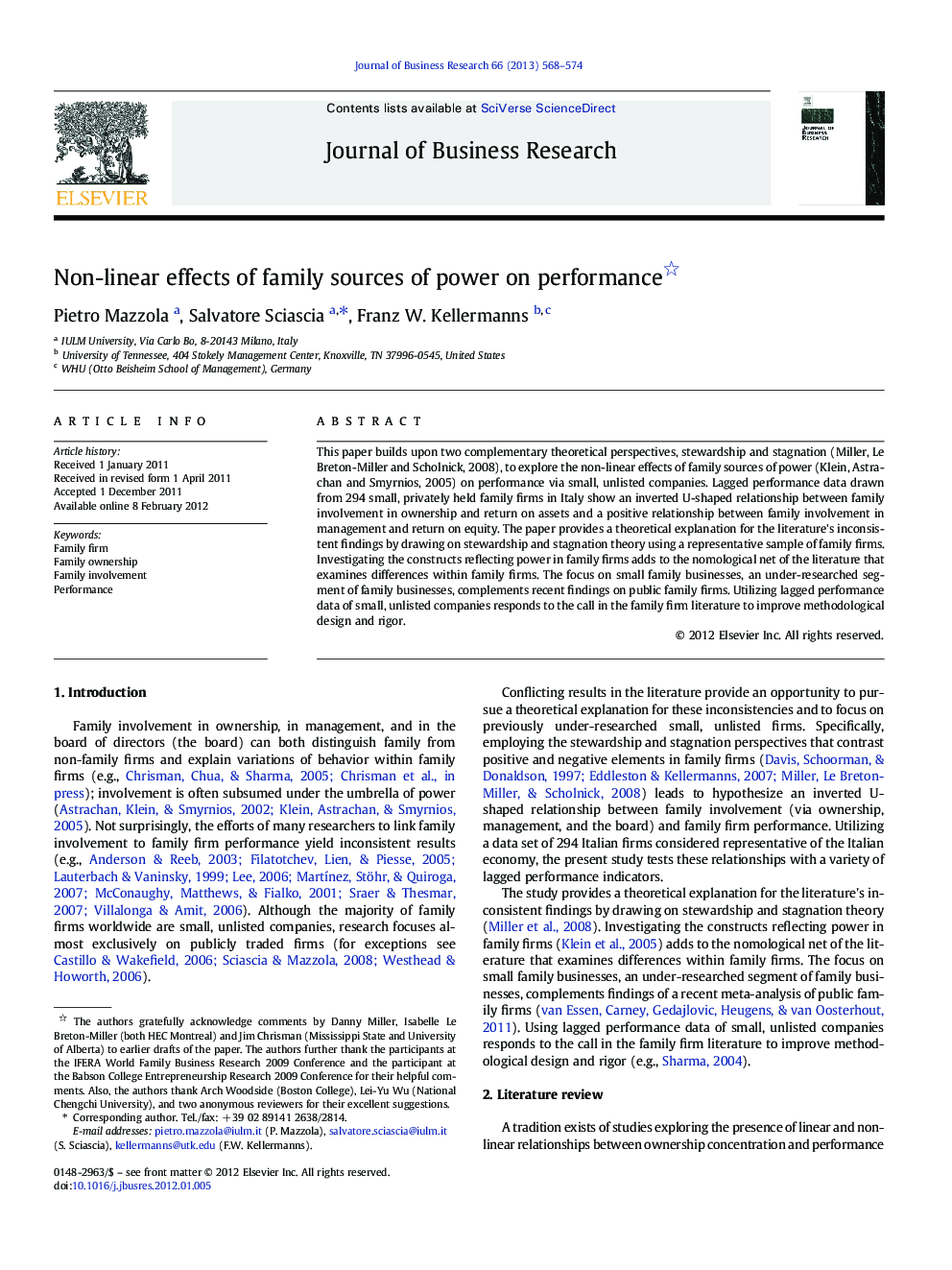 Non-linear effects of family sources of power on performance 