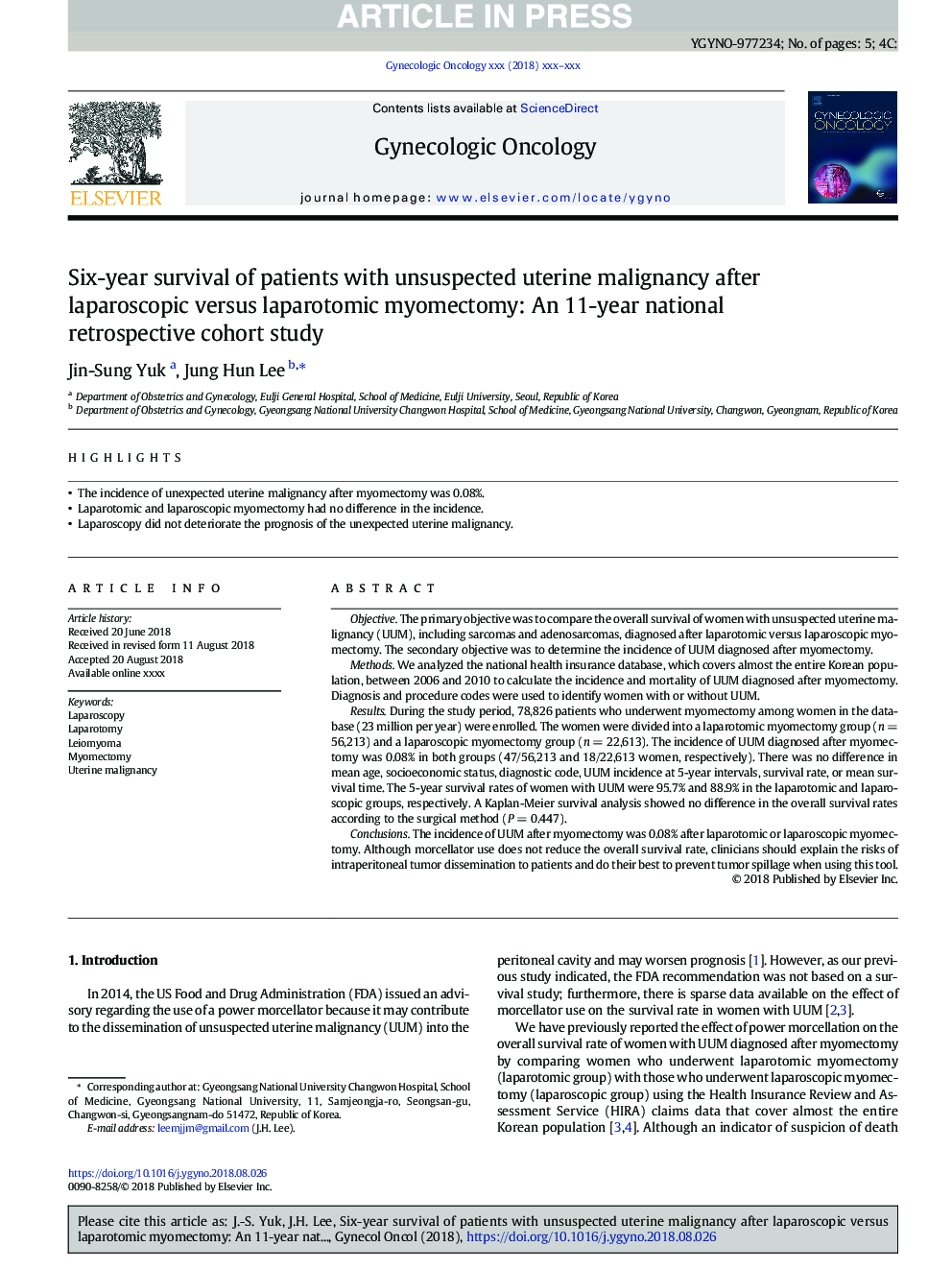 Six-year survival of patients with unsuspected uterine malignancy after laparoscopic versus laparotomic myomectomy: An 11-year national retrospective cohort study