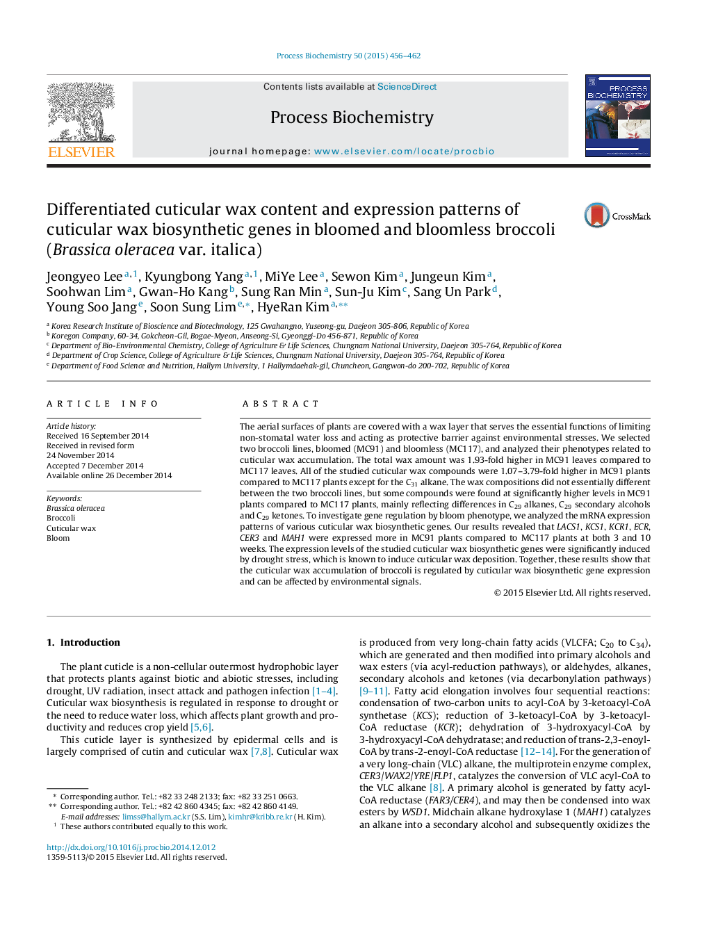 Differentiated cuticular wax content and expression patterns of cuticular wax biosynthetic genes in bloomed and bloomless broccoli (Brassica oleracea var. italica)