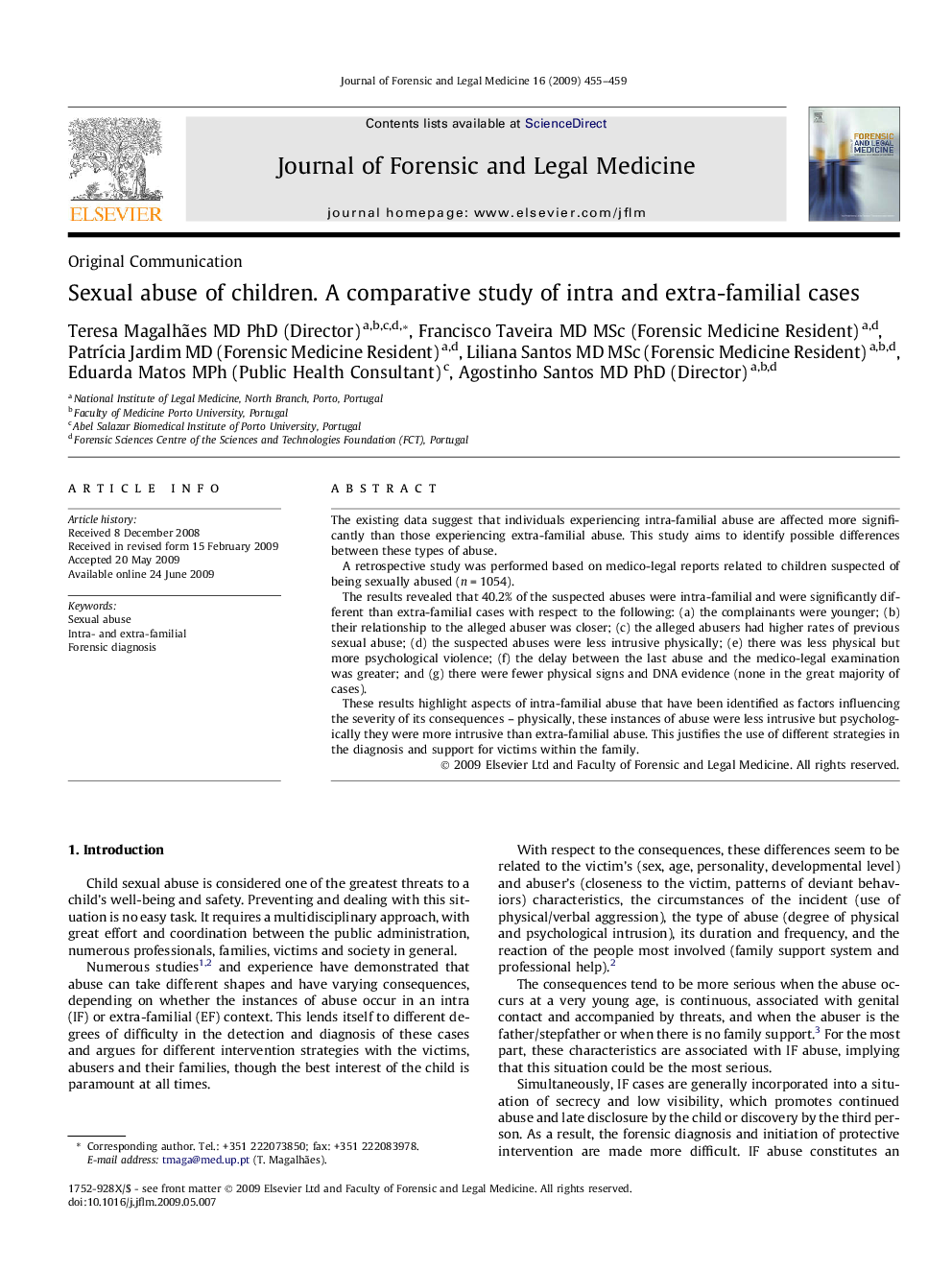 Sexual abuse of children. A comparative study of intra and extra-familial cases