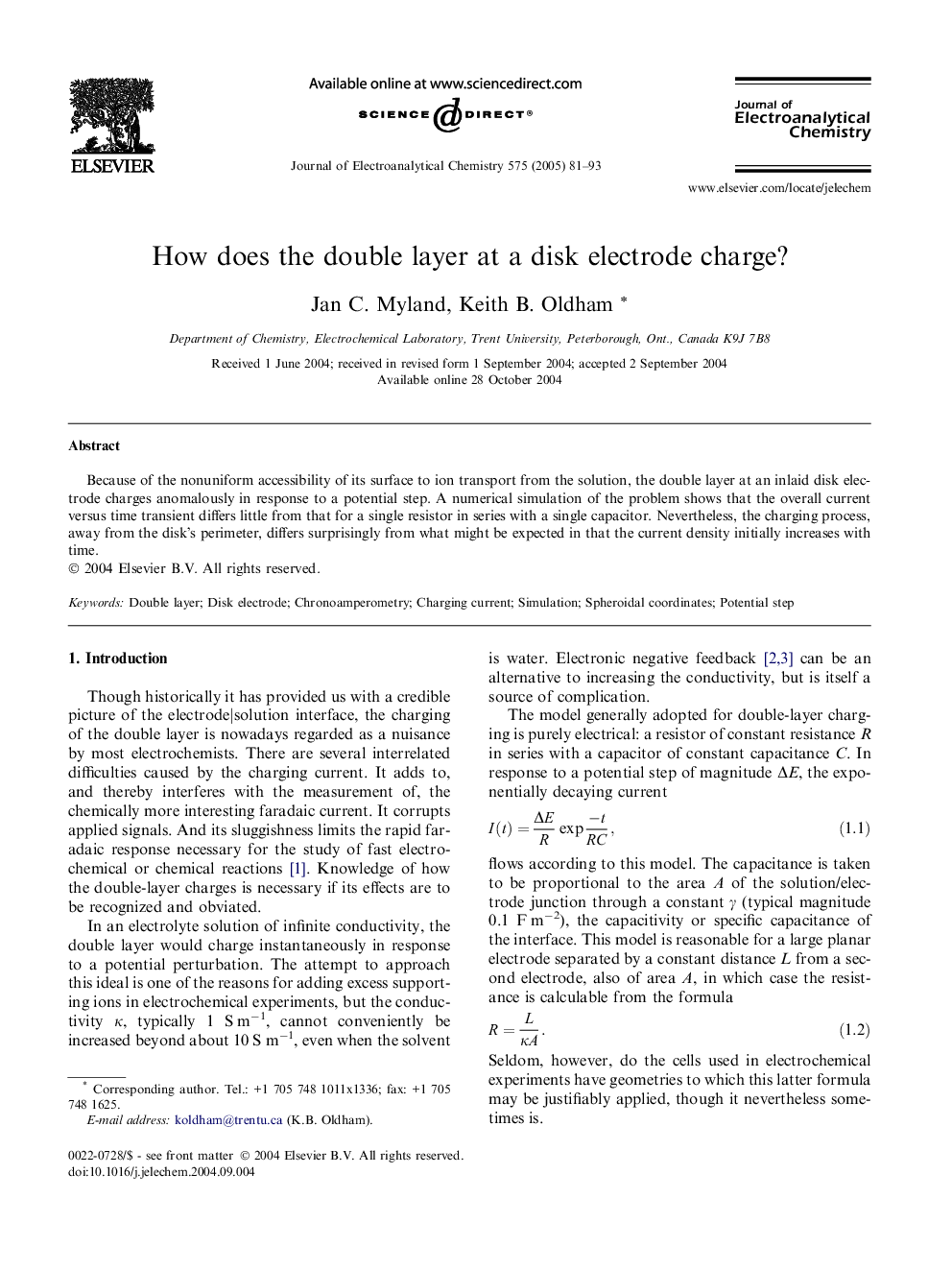 How does the double layer at a disk electrode charge?