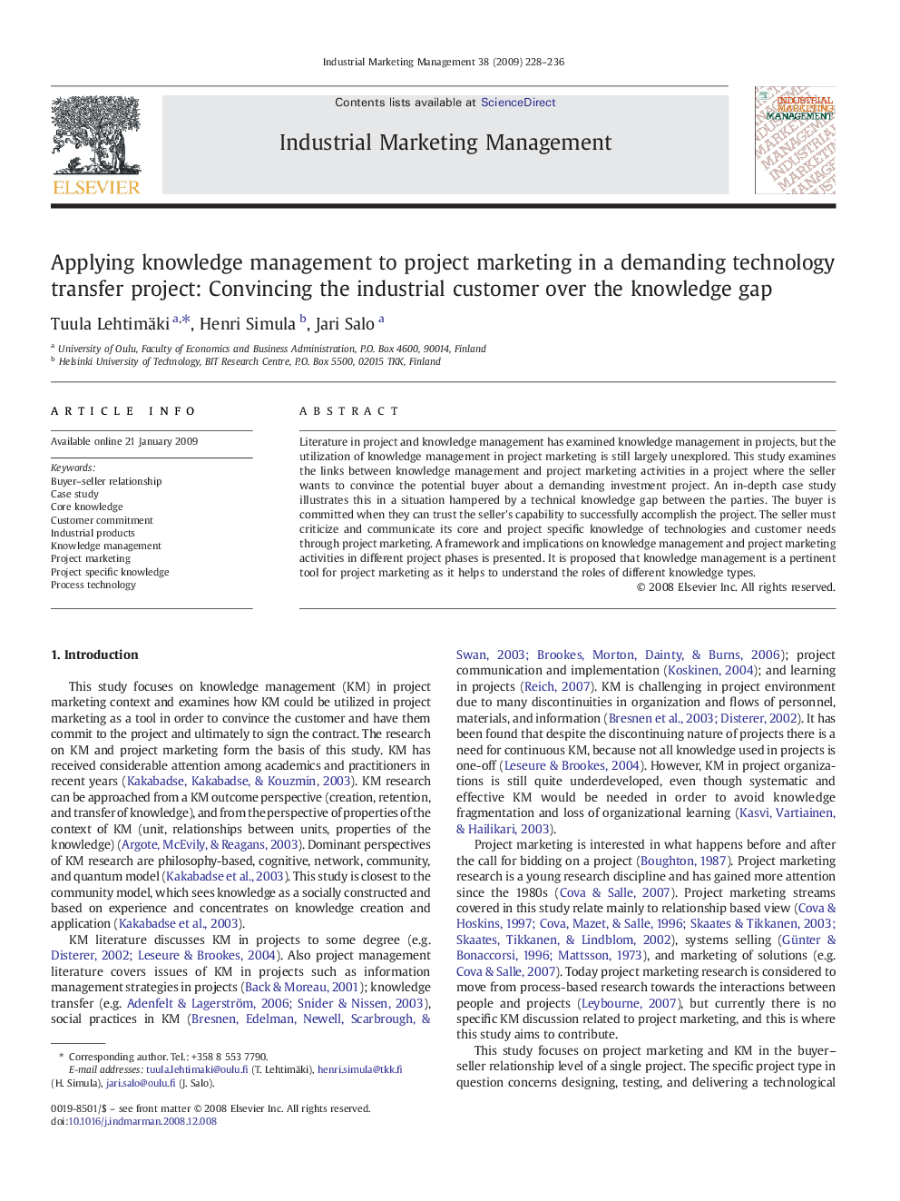 Applying knowledge management to project marketing in a demanding technology transfer project: Convincing the industrial customer over the knowledge gap