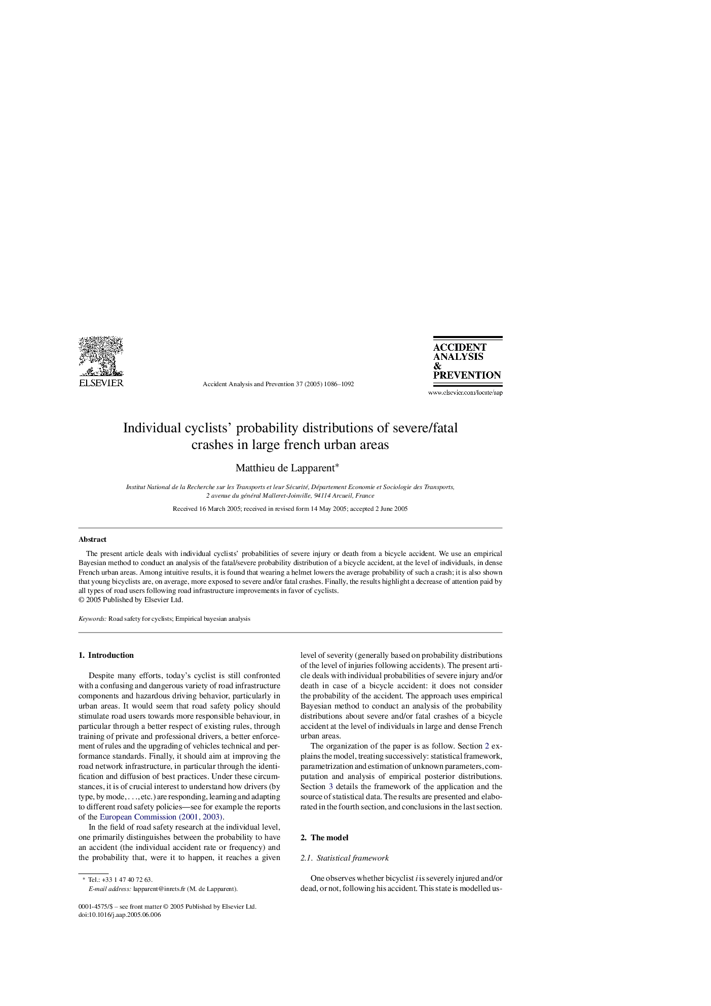 Individual cyclists' probability distributions of severe/fatal crashes in large french urban areas