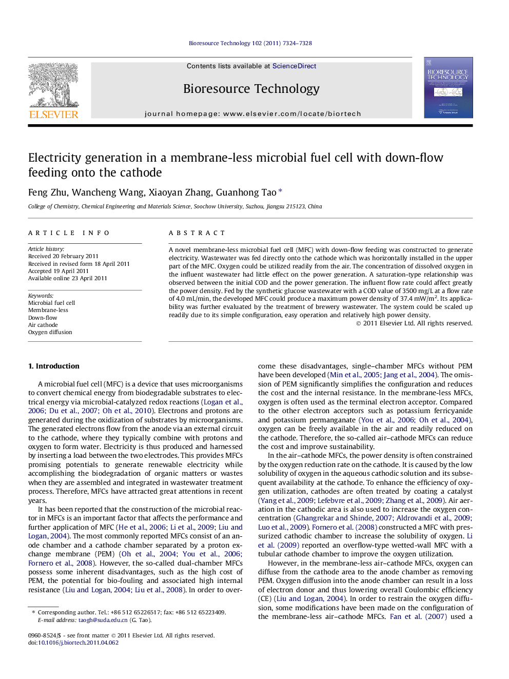 Electricity generation in a membrane-less microbial fuel cell with down-flow feeding onto the cathode