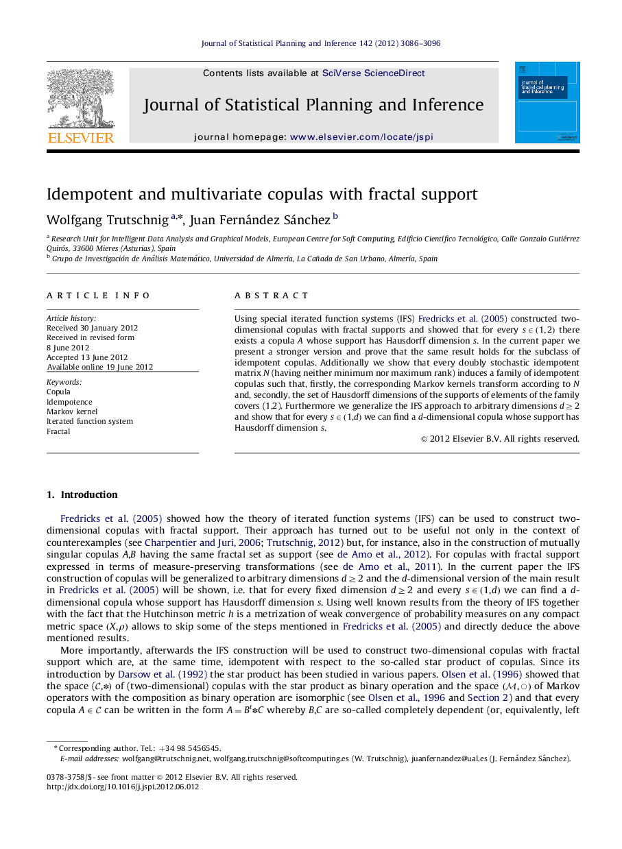 Idempotent and multivariate copulas with fractal support