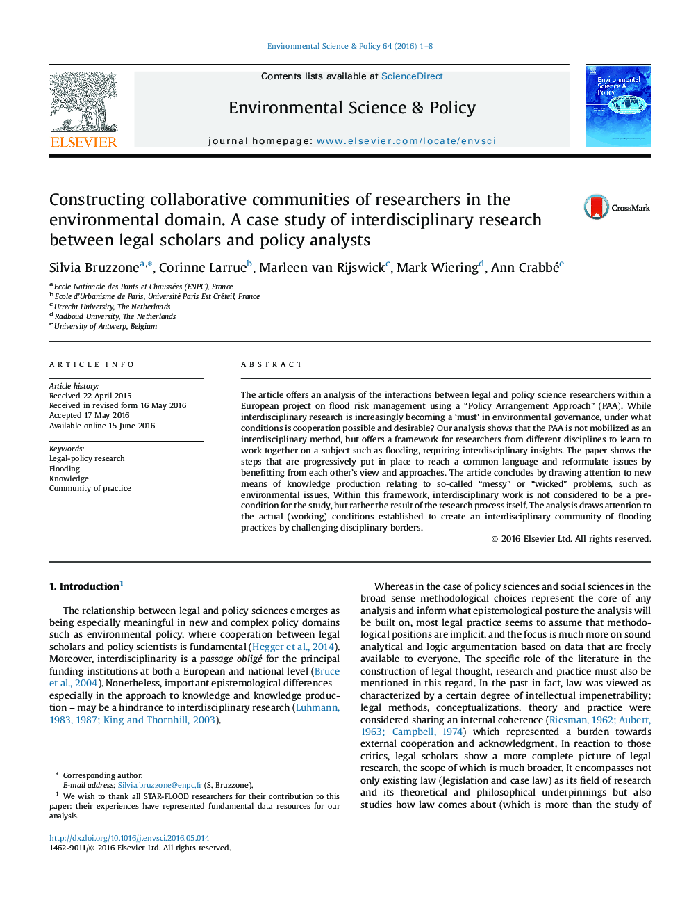 Constructing collaborative communities of researchers in the environmental domain. A case study of interdisciplinary research between legal scholars and policy analysts