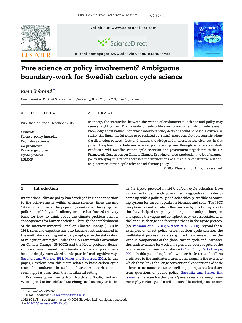 Pure science or policy involvement? Ambiguous boundary-work for Swedish carbon cycle science