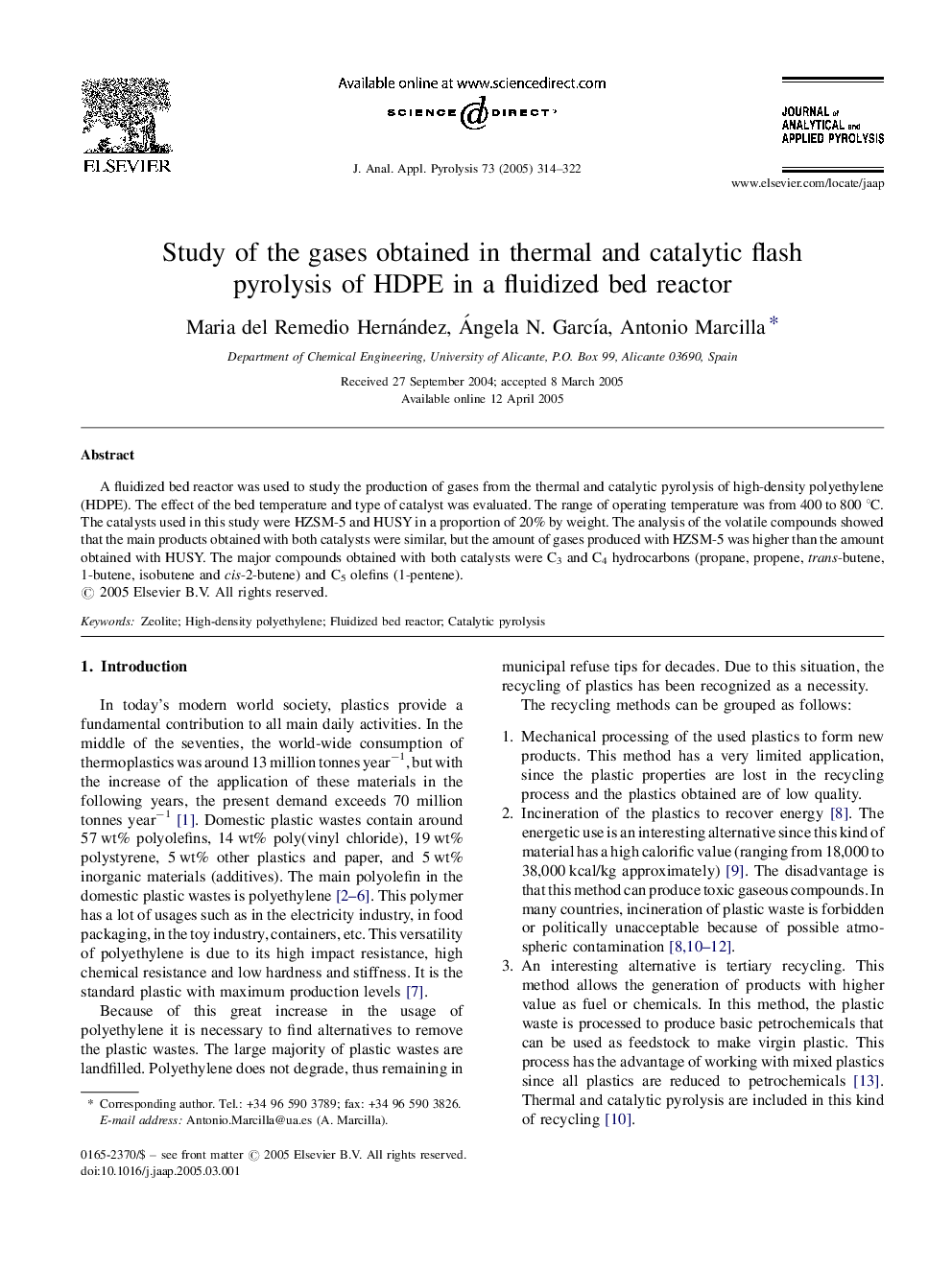 Study of the gases obtained in thermal and catalytic flash pyrolysis of HDPE in a fluidized bed reactor