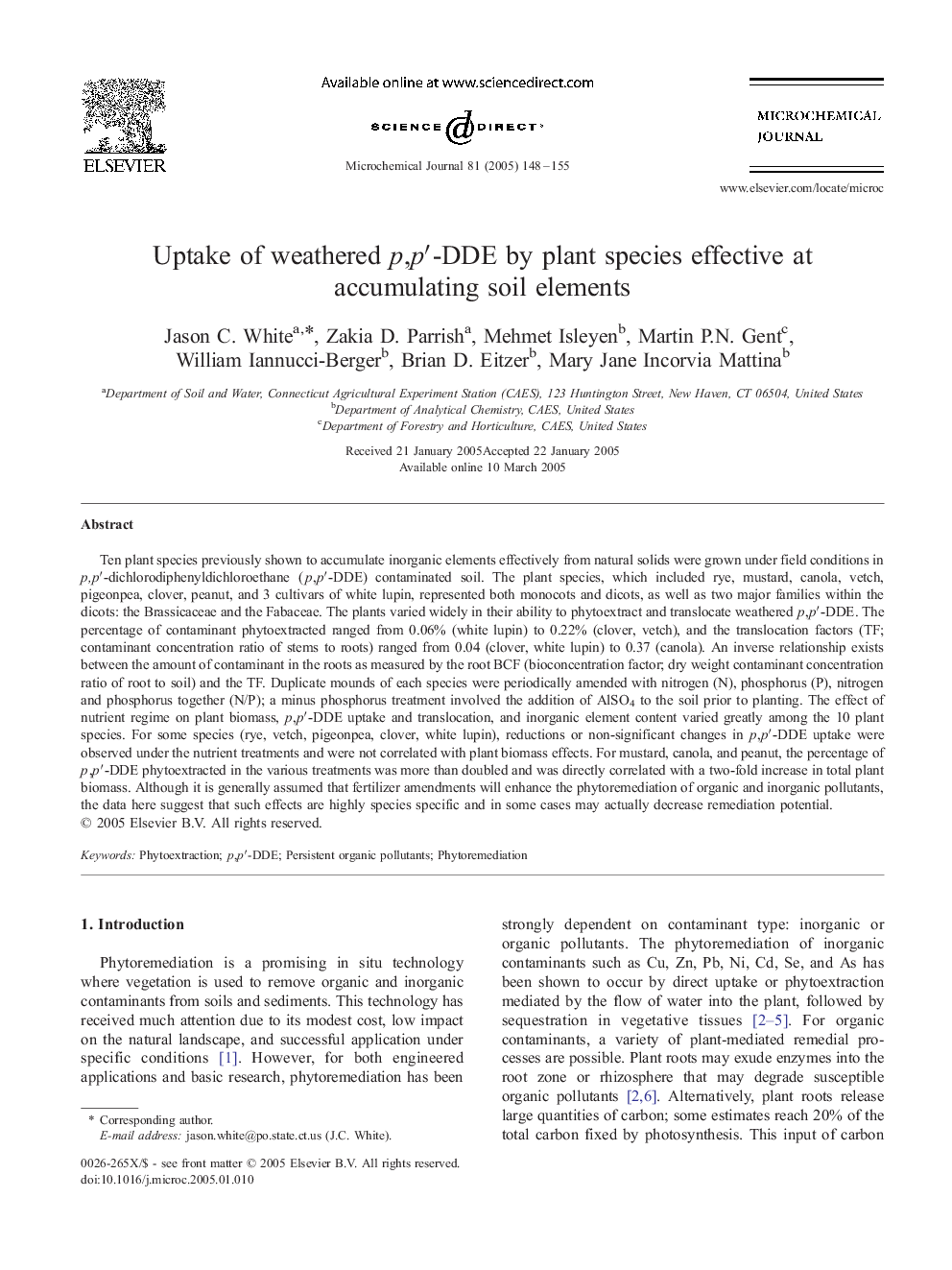 Uptake of weathered p,pâ²-DDE by plant species effective at accumulating soil elements