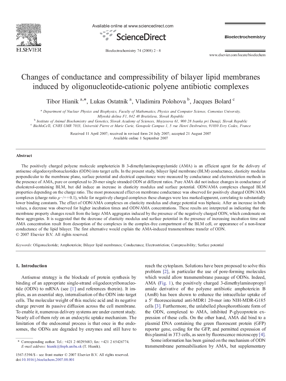 Changes of conductance and compressibility of bilayer lipid membranes induced by oligonucleotide-cationic polyene antibiotic complexes