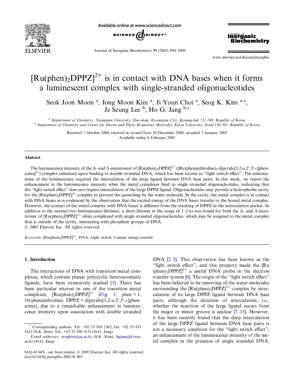 [Ru(phen)2DPPZ]2+ is in contact with DNA bases when it forms a luminescent complex with single-stranded oligonucleotides