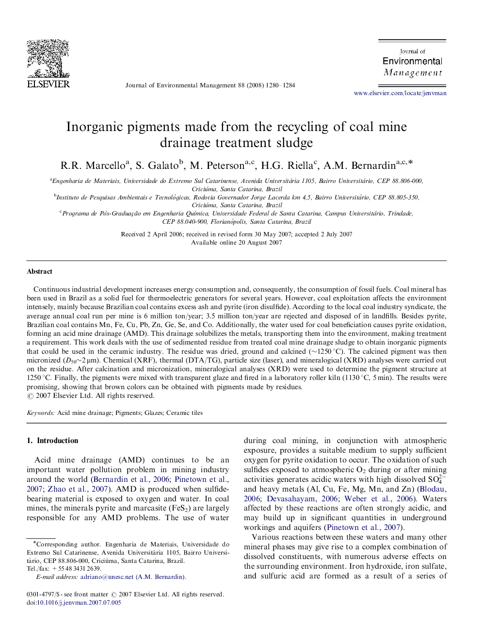 Inorganic pigments made from the recycling of coal mine drainage treatment sludge