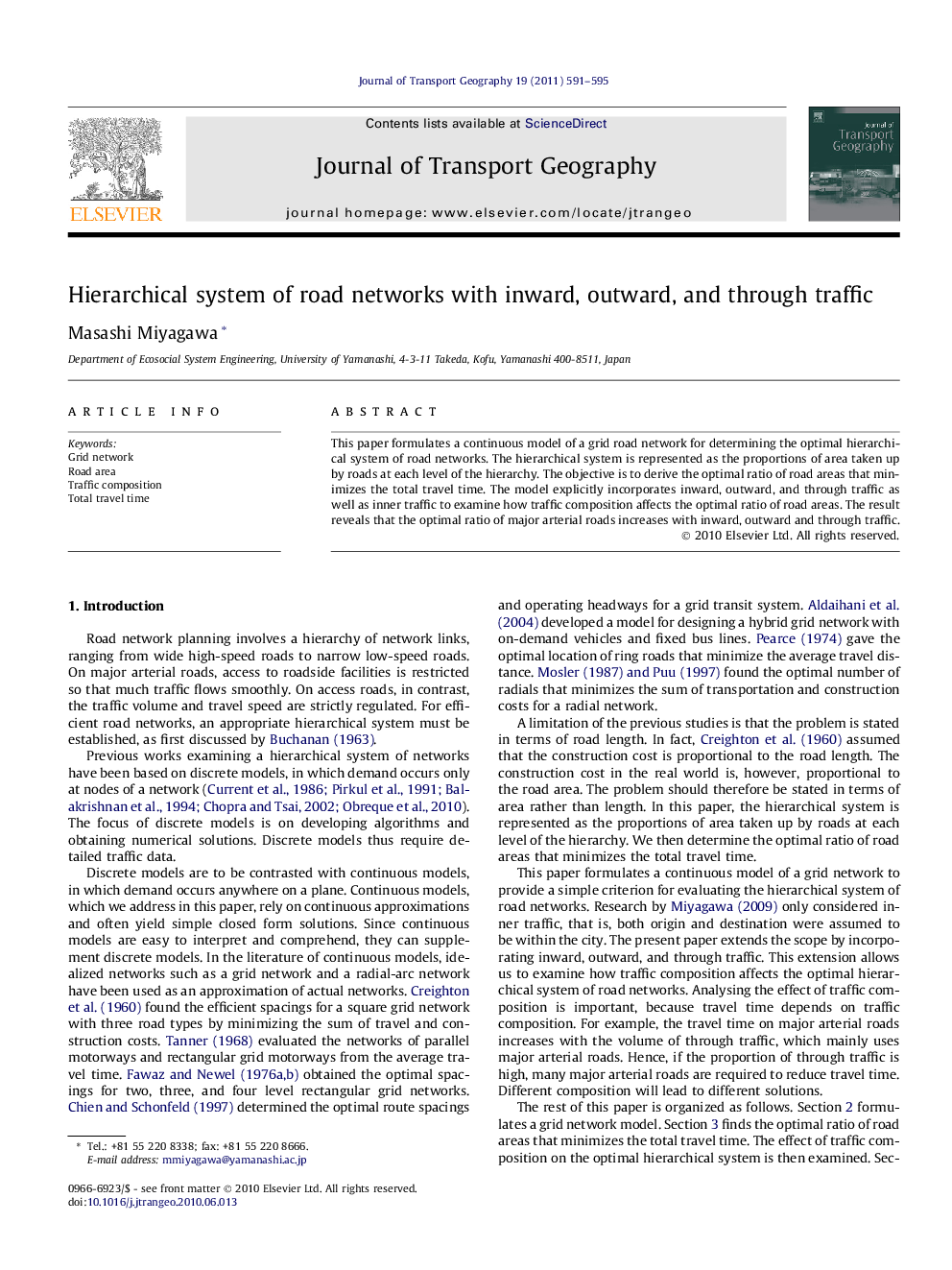 Hierarchical system of road networks with inward, outward, and through traffic