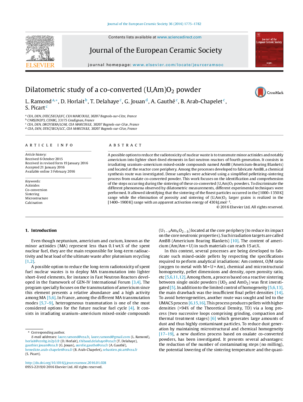 Dilatometric study of a co-converted (U,Am)O2 powder