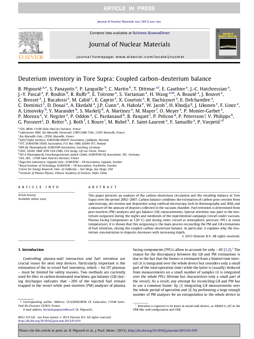 Deuterium inventory in Tore Supra: Coupled carbon-deuterium balance
