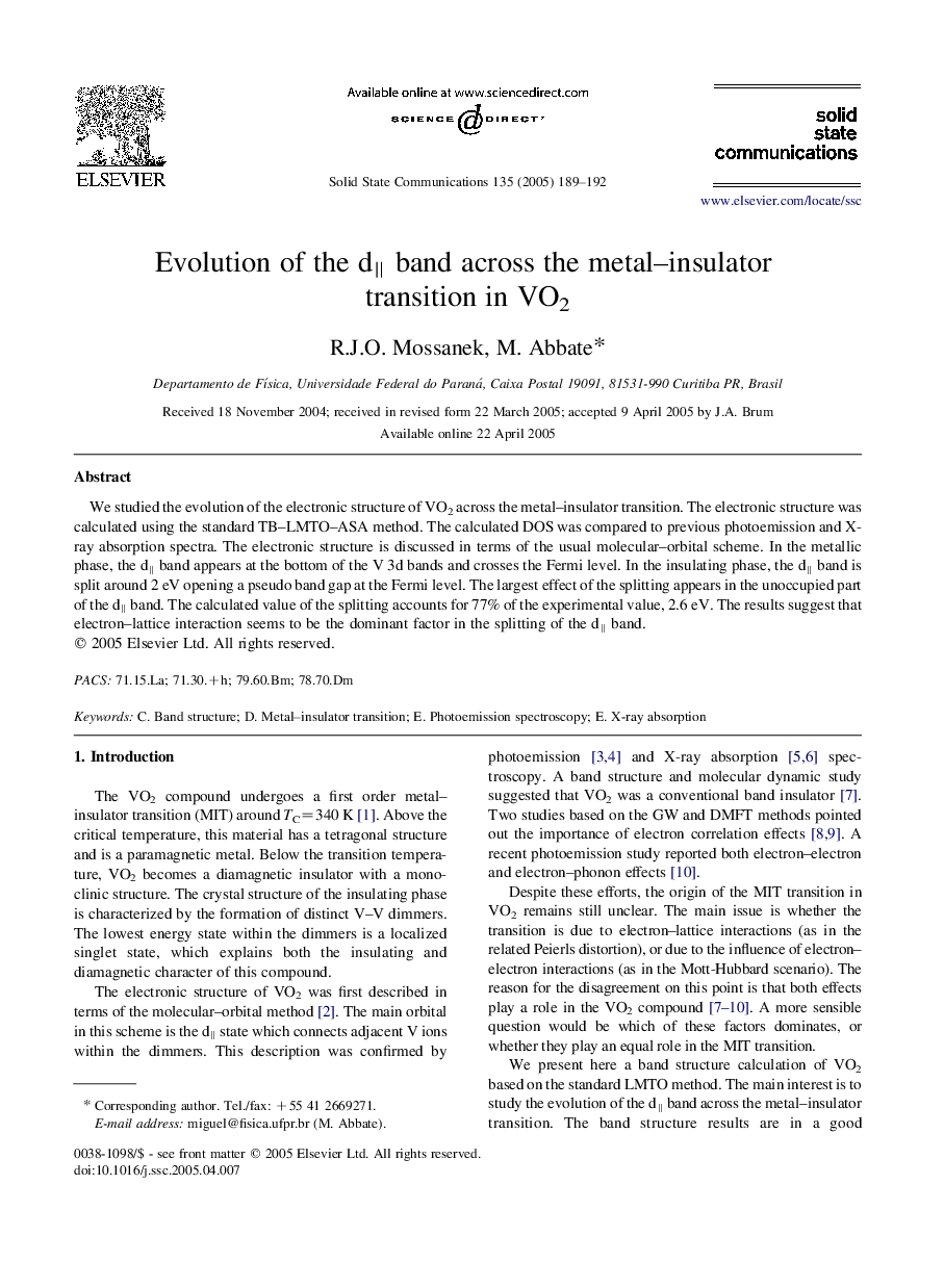 Evolution of the dâ¥ band across the metal-insulator transition in VO2