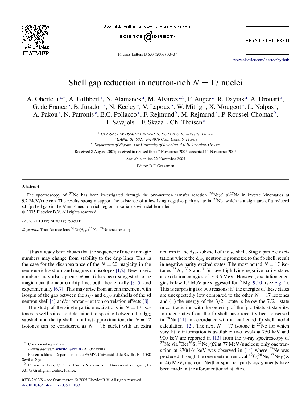 Shell gap reduction in neutron-rich N=17 nuclei