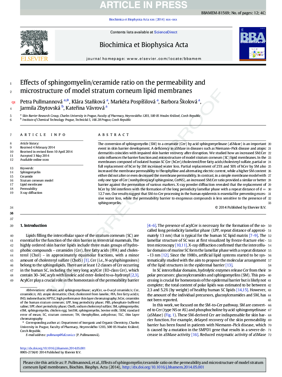 Effects of sphingomyelin/ceramide ratio on the permeability and microstructure of model stratum corneum lipid membranes