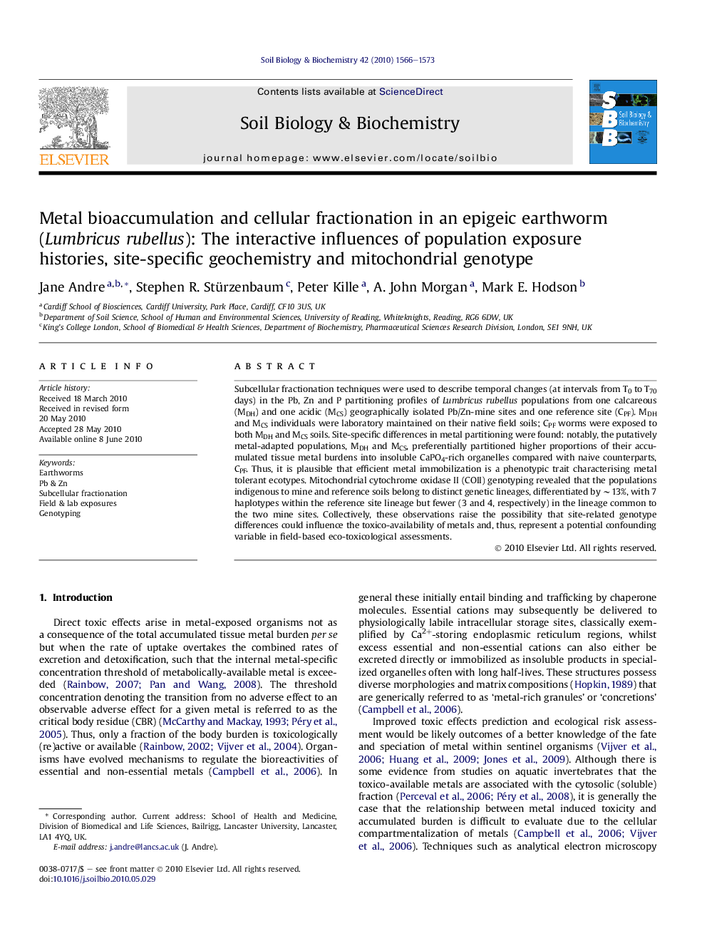 Metal bioaccumulation and cellular fractionation in an epigeic earthworm (Lumbricus rubellus): The interactive influences of population exposure histories, site-specific geochemistry and mitochondrial genotype