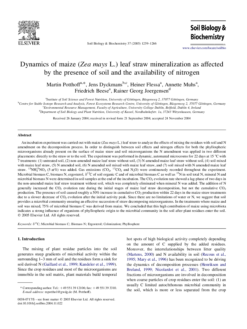 Dynamics of maize (Zea mays L.) leaf straw mineralization as affected by the presence of soil and the availability of nitrogen