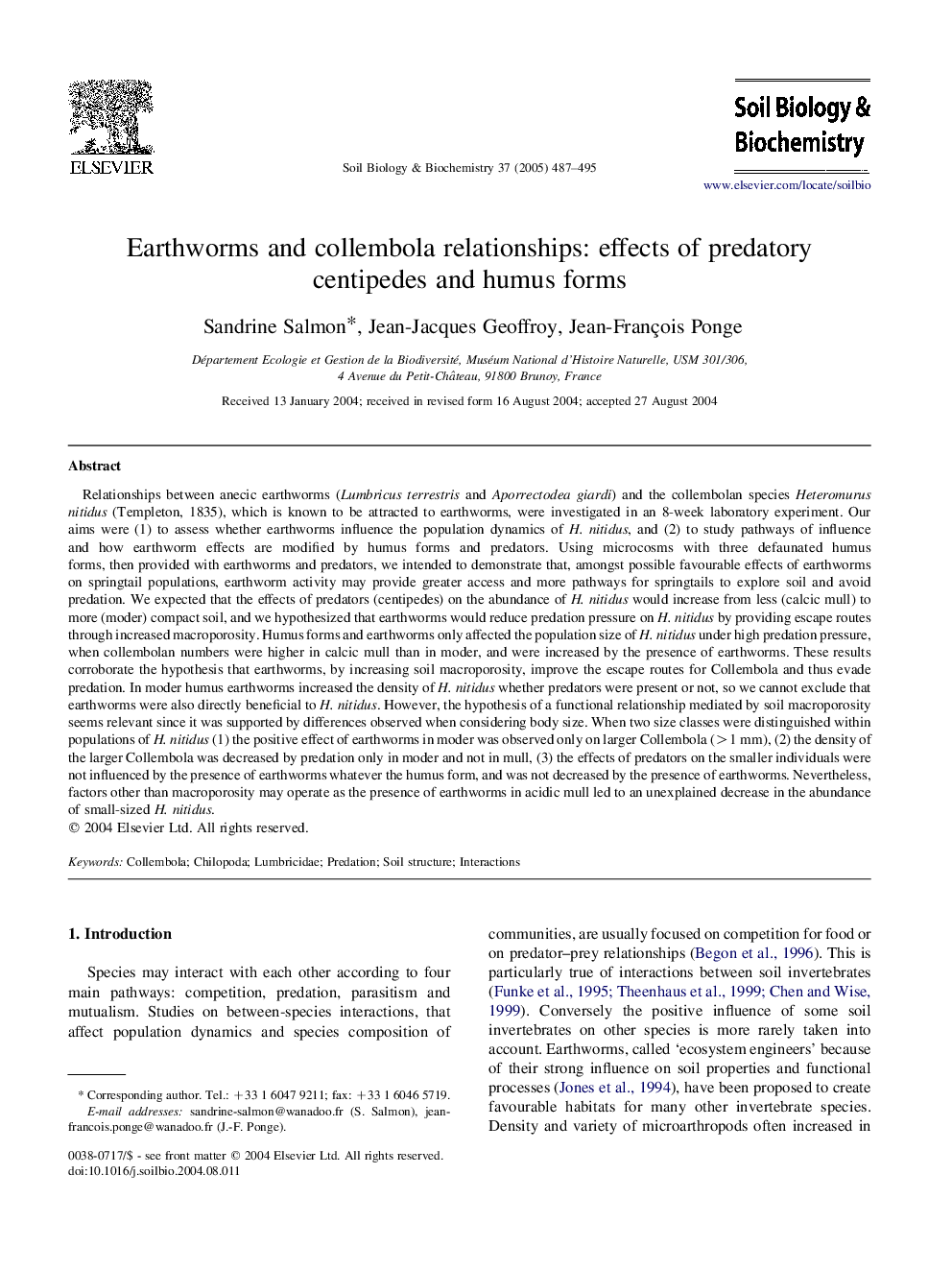 Earthworms and collembola relationships: effects of predatory centipedes and humus forms