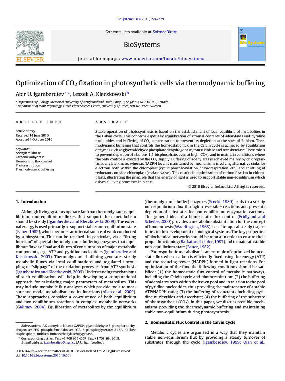 Optimization of CO2 fixation in photosynthetic cells via thermodynamic buffering