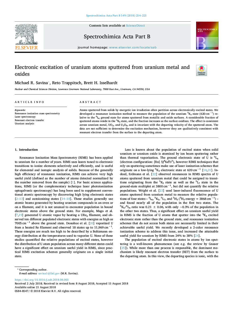 Electronic excitation of uranium atoms sputtered from uranium metal and oxides